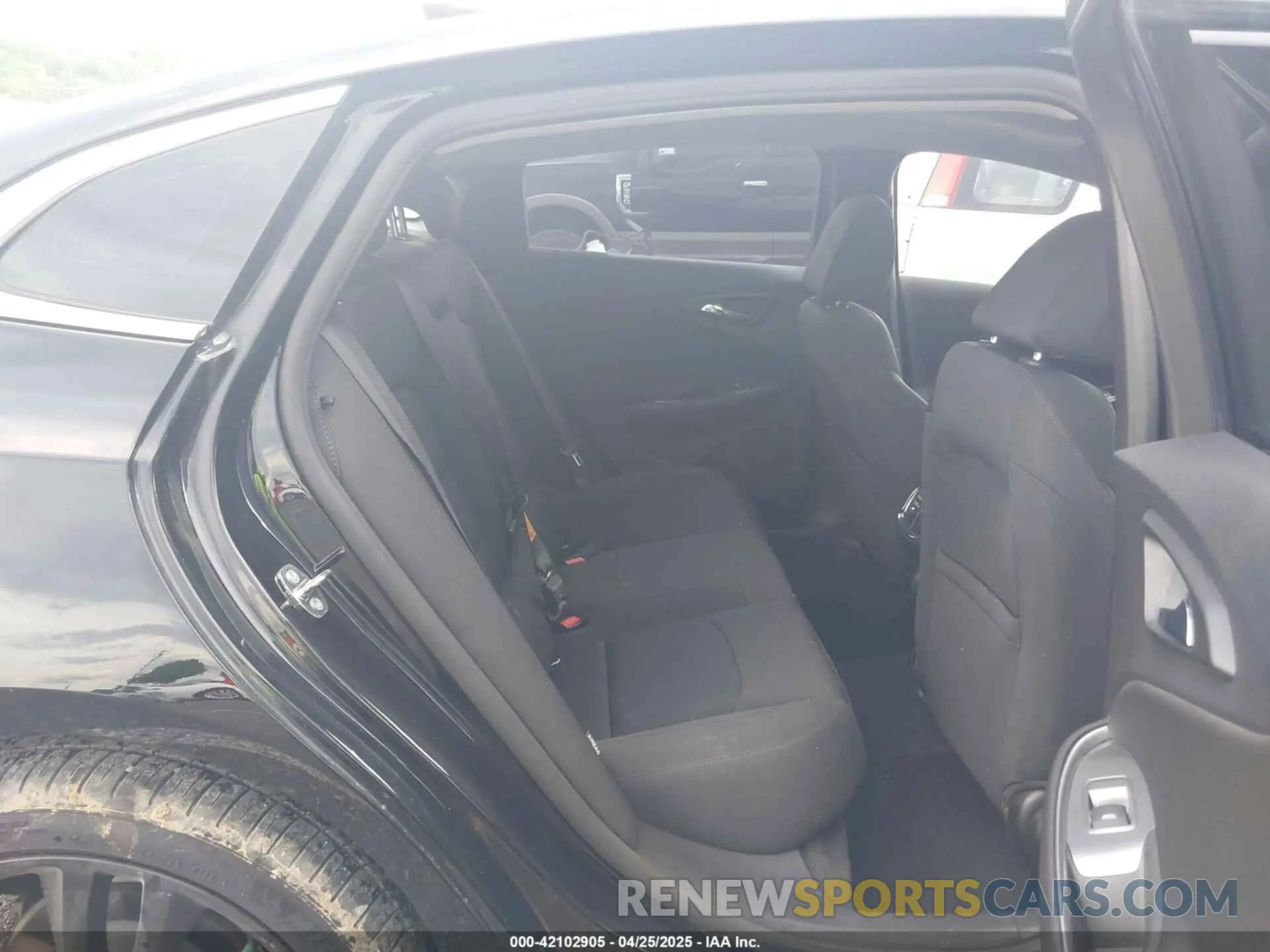 8 fotografías del automóvil dañado 1G1ZD5ST4LF135864 CHEVROLET MALIBU 2020