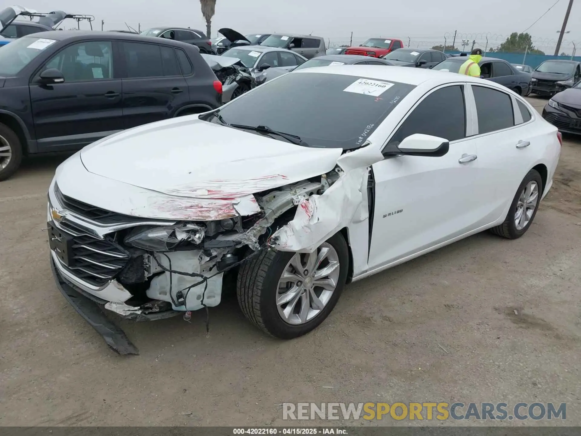 2 fotografías del automóvil dañado 1G1ZD5ST5LF042786 CHEVROLET MALIBU 2020