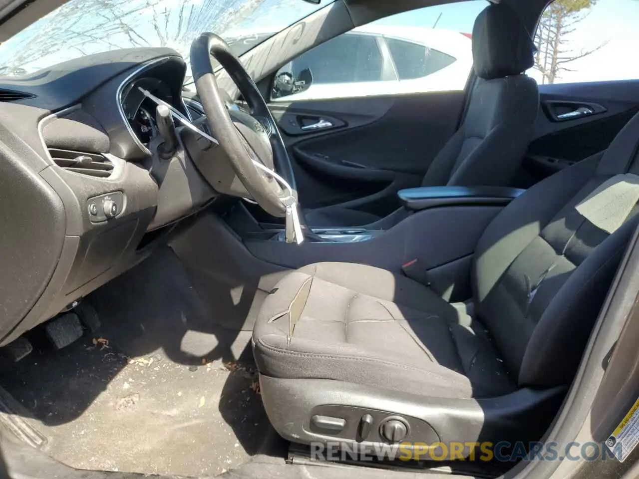 7 fotografías del automóvil dañado 1G1ZD5ST5LF053982 CHEVROLET MALIBU 2020