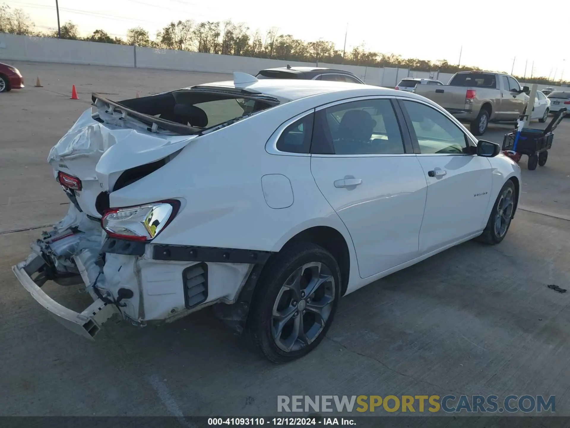 4 fotografías del automóvil dañado 1G1ZD5ST5LF105109 CHEVROLET MALIBU 2020