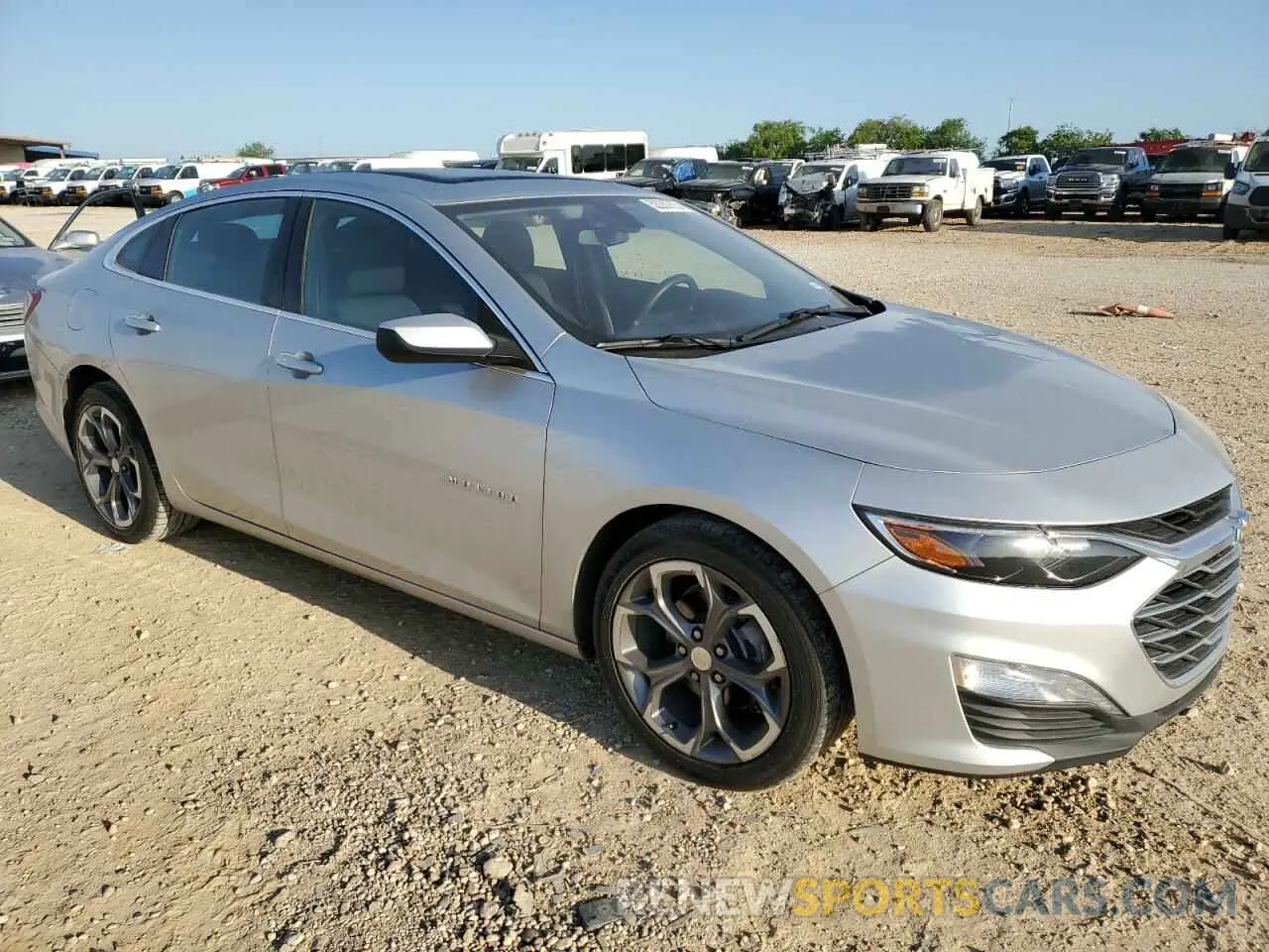 4 fotografías del automóvil dañado 1G1ZD5ST5LF110505 CHEVROLET MALIBU 2020