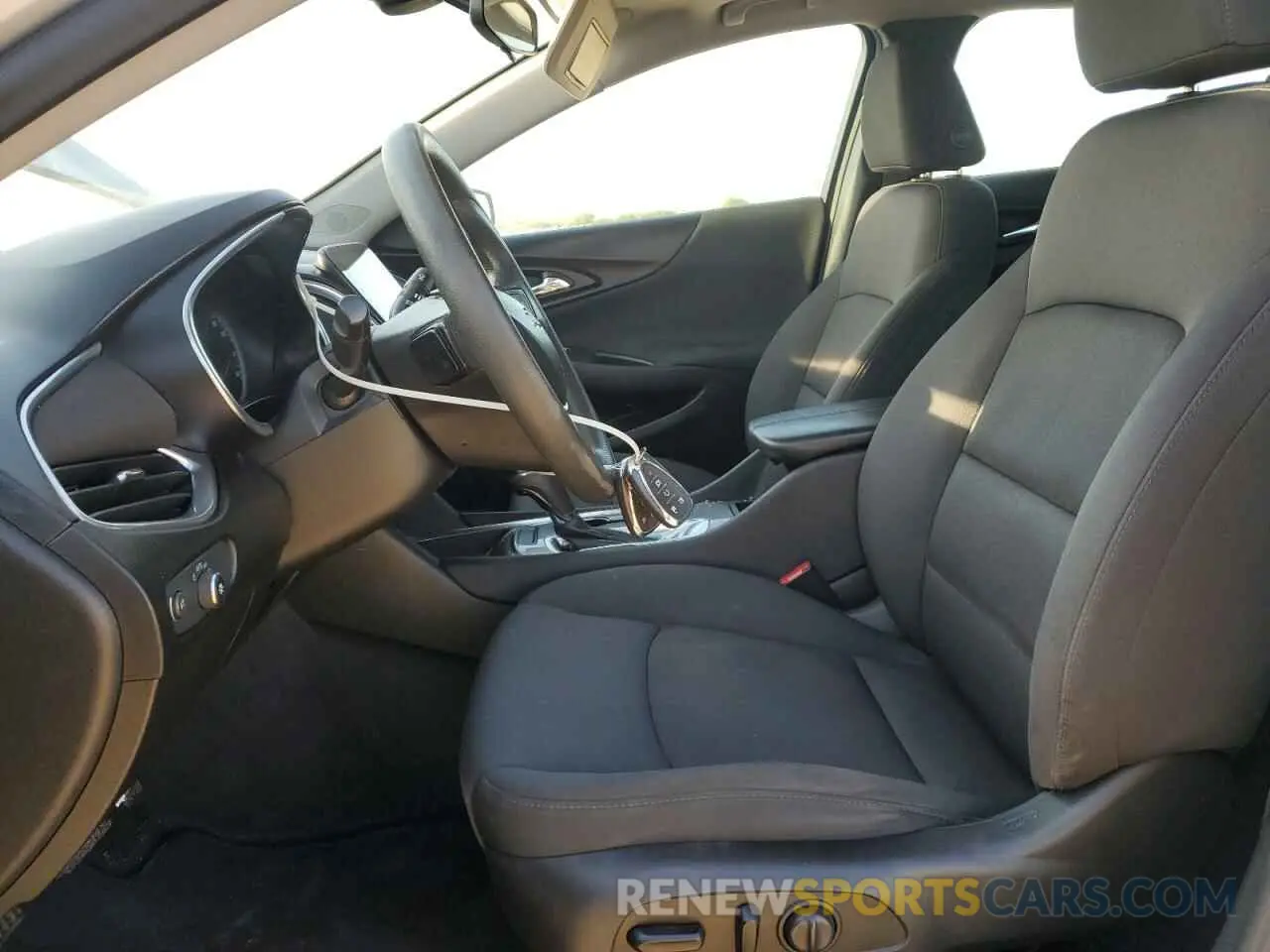 7 fotografías del automóvil dañado 1G1ZD5ST5LF110505 CHEVROLET MALIBU 2020