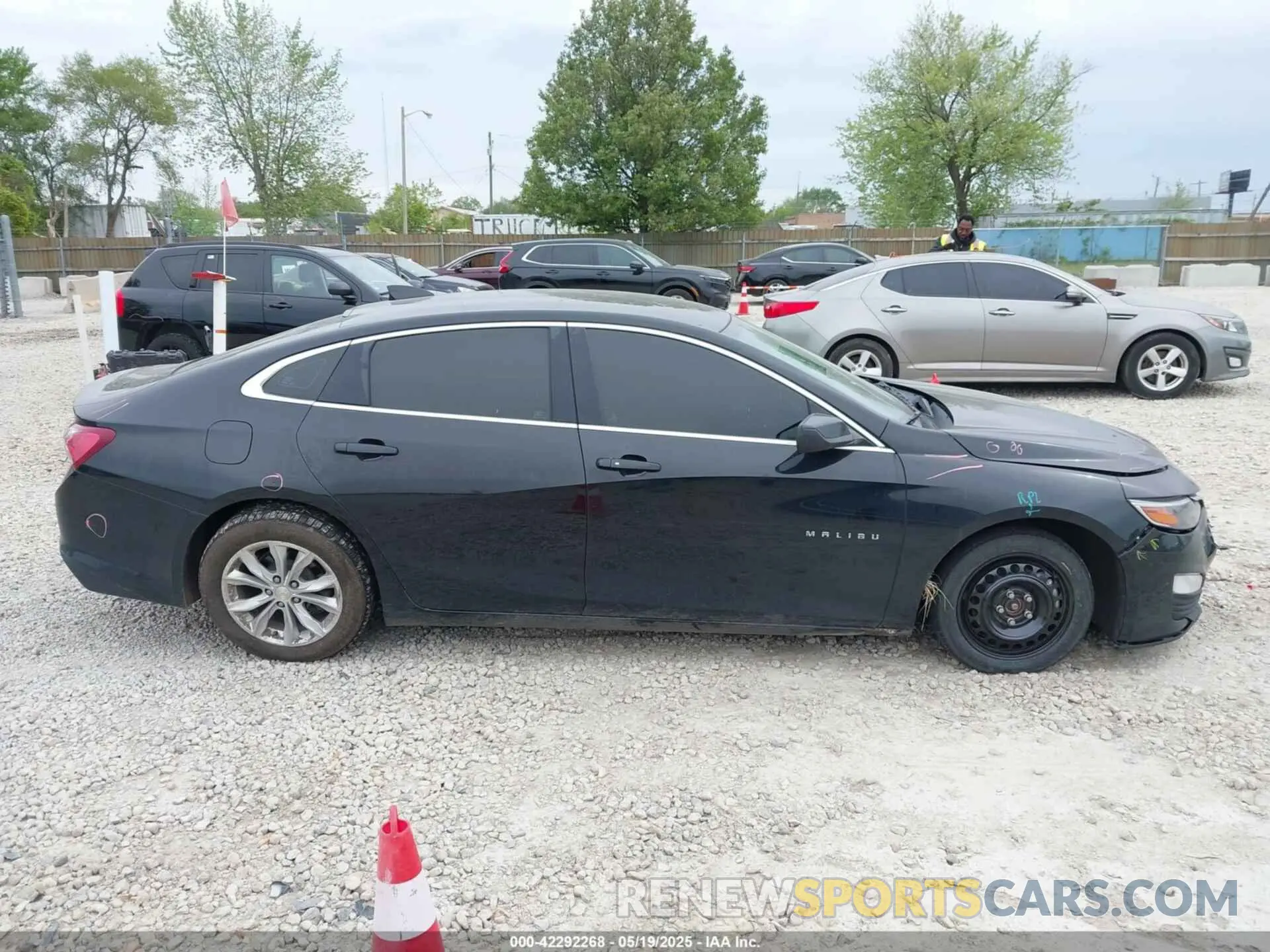 13 fotografías del automóvil dañado 1G1ZD5ST6LF043414 CHEVROLET MALIBU 2020
