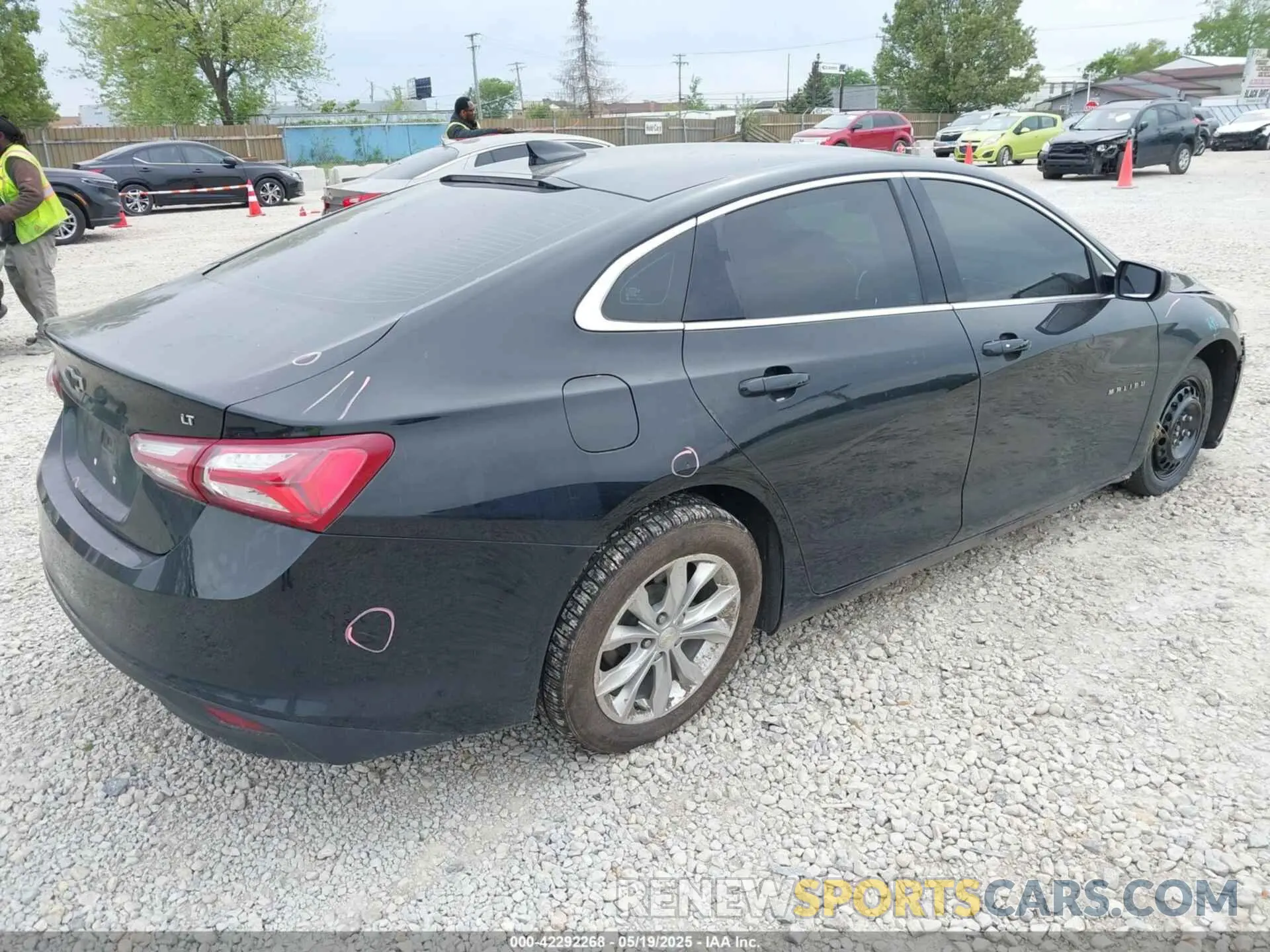 4 fotografías del automóvil dañado 1G1ZD5ST6LF043414 CHEVROLET MALIBU 2020