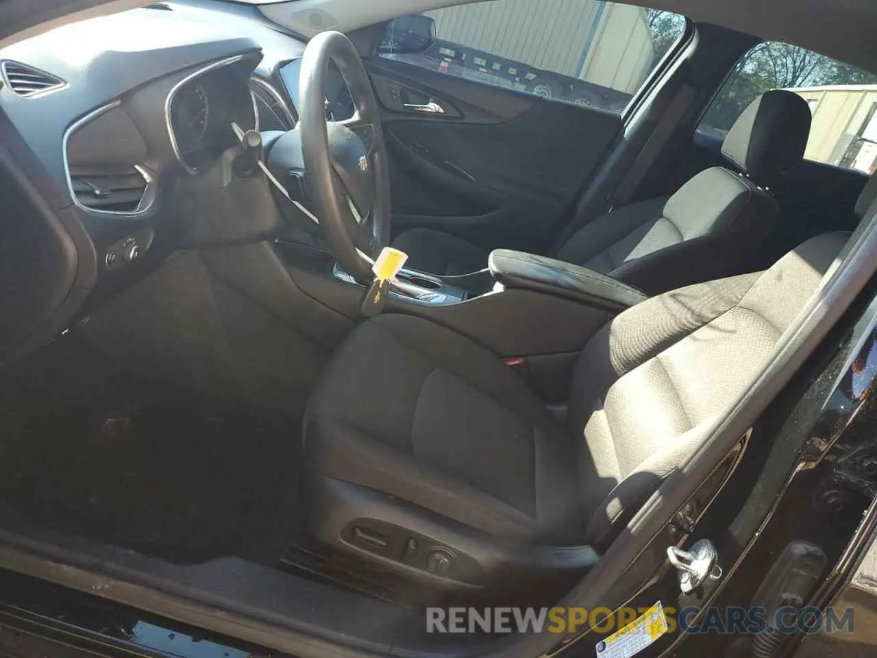 7 fotografías del automóvil dañado 1G1ZD5ST6LF048435 CHEVROLET MALIBU 2020