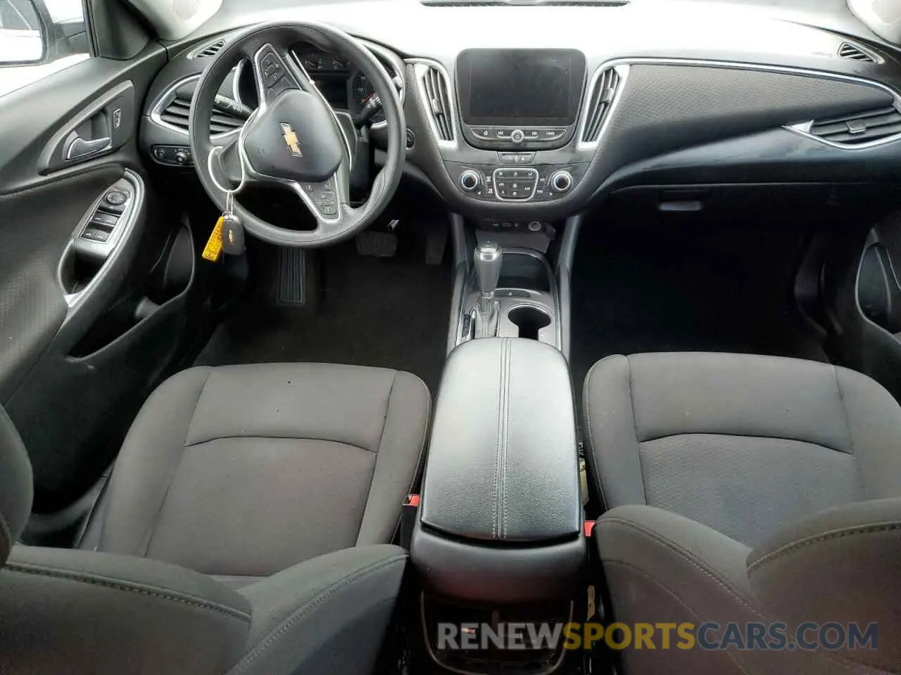 8 fotografías del automóvil dañado 1G1ZD5ST6LF056552 CHEVROLET MALIBU 2020