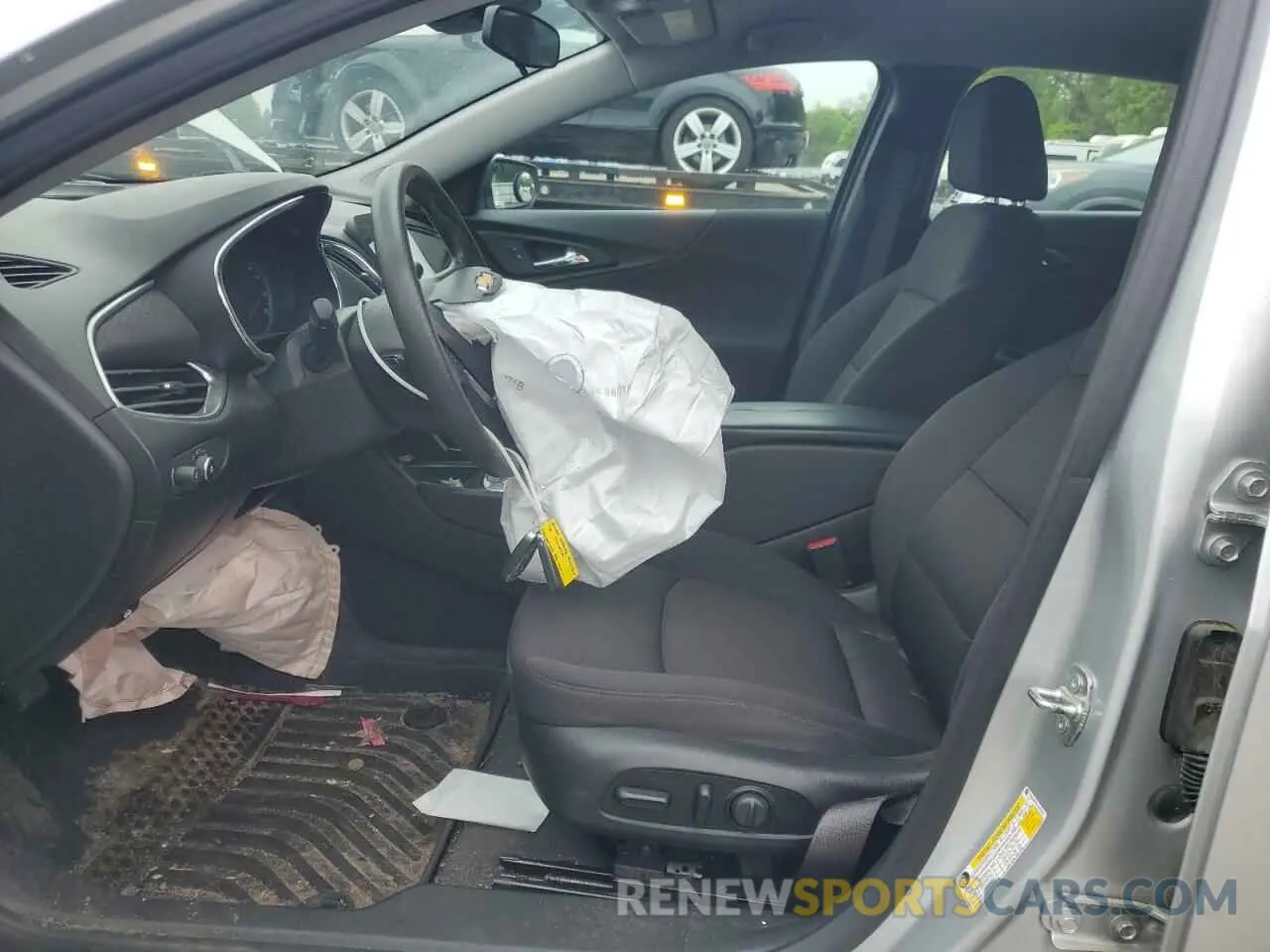 7 fotografías del automóvil dañado 1G1ZD5ST6LF057278 CHEVROLET MALIBU 2020