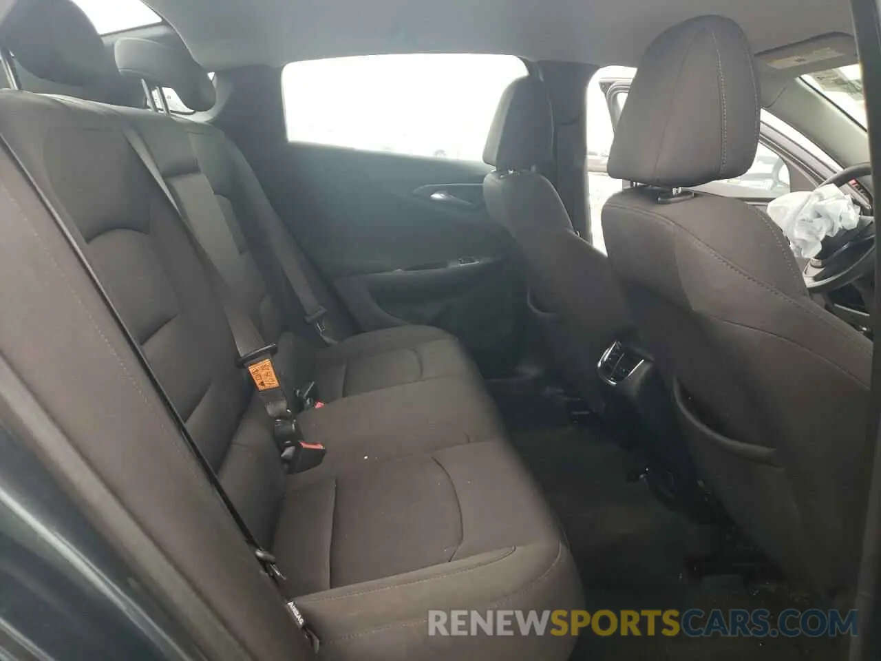 10 fotografías del automóvil dañado 1G1ZD5ST6LF095464 CHEVROLET MALIBU 2020
