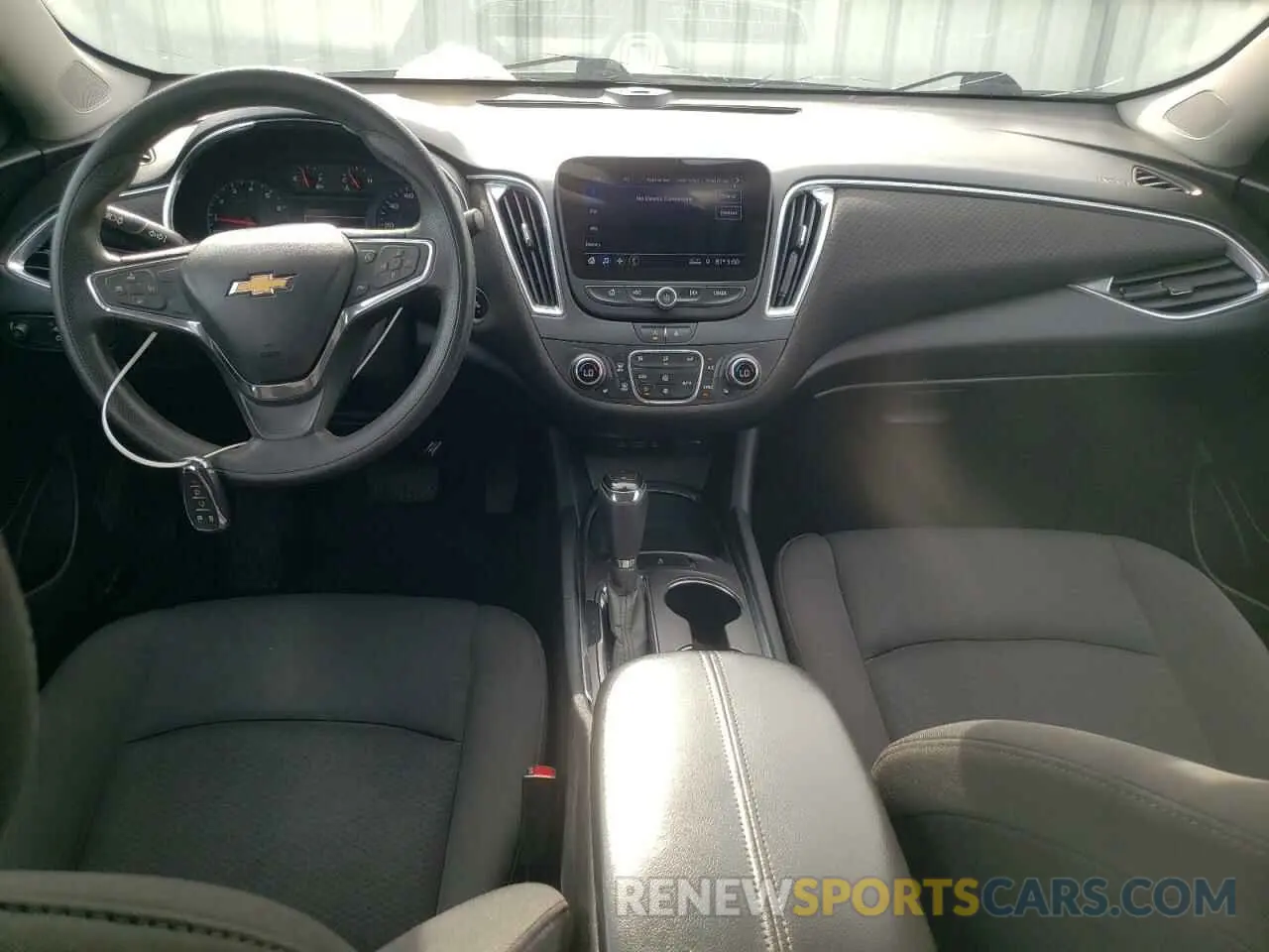 8 fotografías del automóvil dañado 1G1ZD5ST7LF052817 CHEVROLET MALIBU 2020