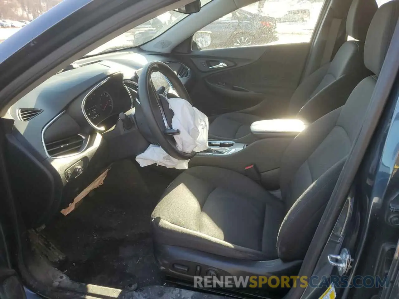 7 fotografías del automóvil dañado 1G1ZD5ST7LF062263 CHEVROLET MALIBU 2020