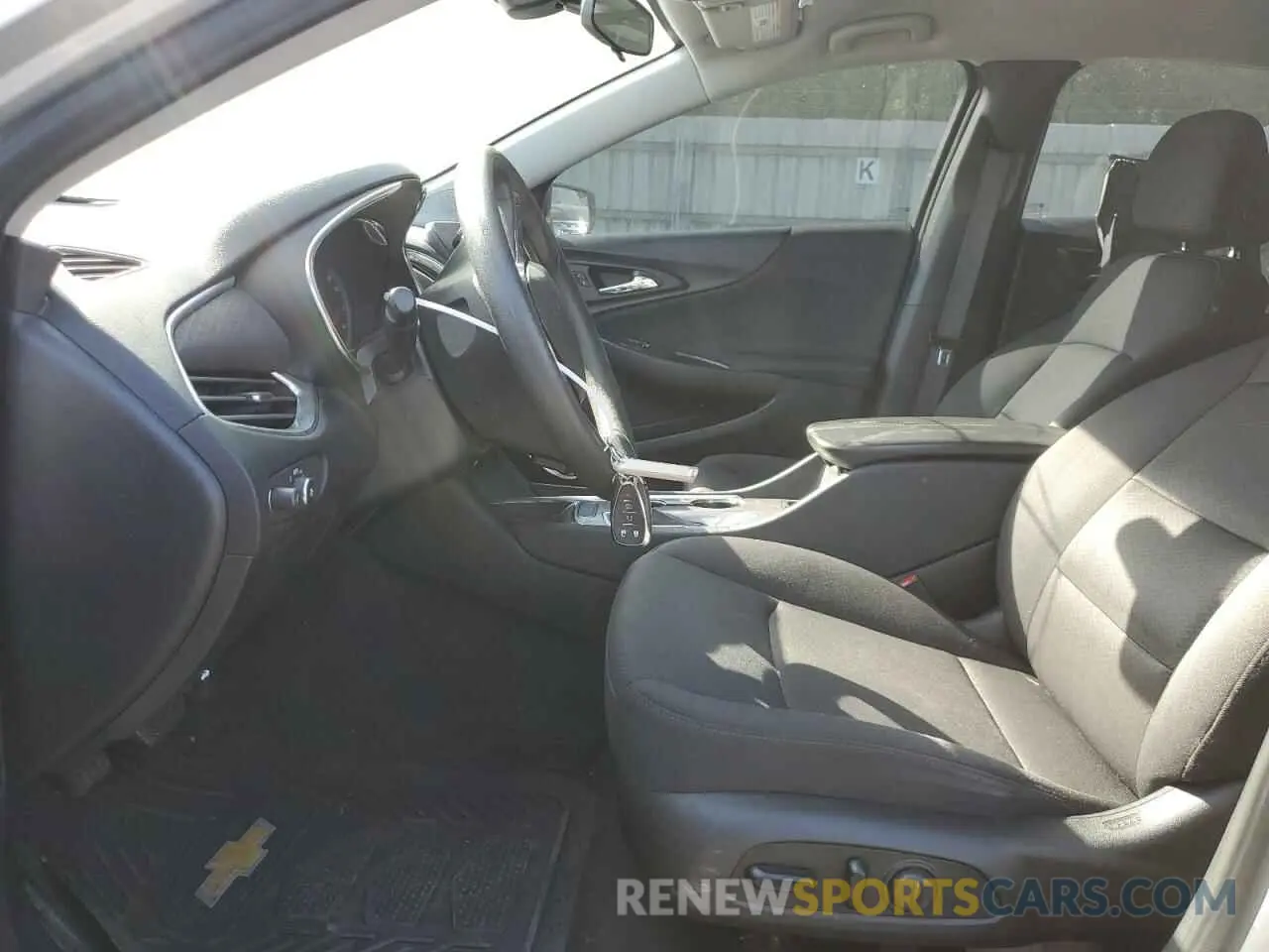 7 fotografías del automóvil dañado 1G1ZD5ST7LF117309 CHEVROLET MALIBU 2020