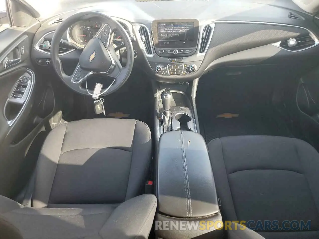 8 fotografías del automóvil dañado 1G1ZD5ST7LF117309 CHEVROLET MALIBU 2020