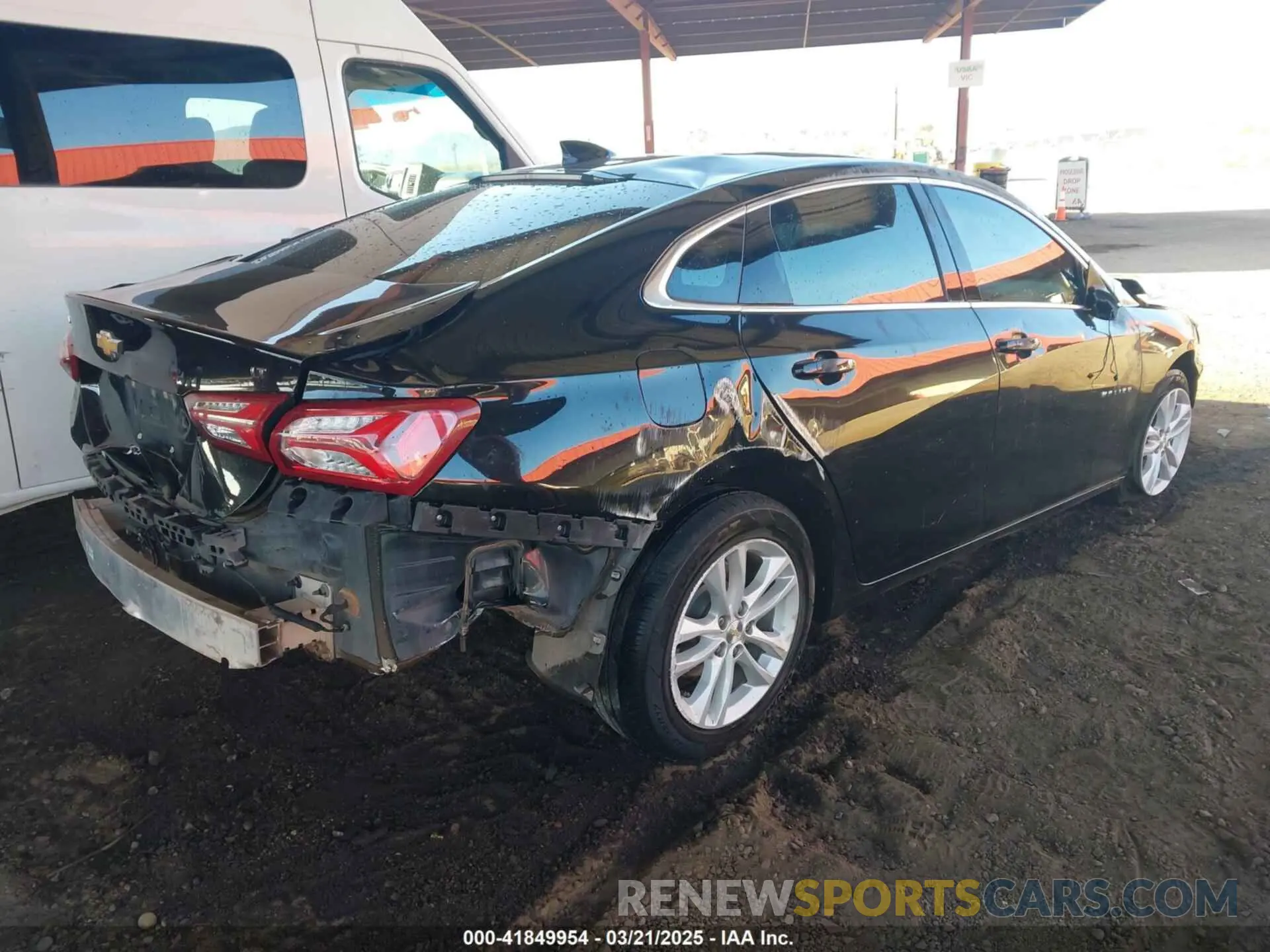 4 fotografías del automóvil dañado 1G1ZD5ST8LF018840 CHEVROLET MALIBU 2020