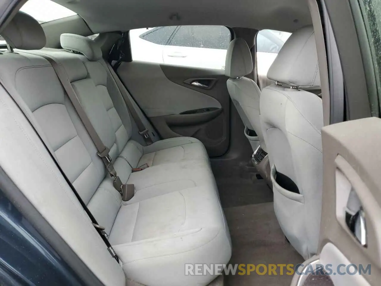 10 fotografías del automóvil dañado 1G1ZD5ST8LF040837 CHEVROLET MALIBU 2020