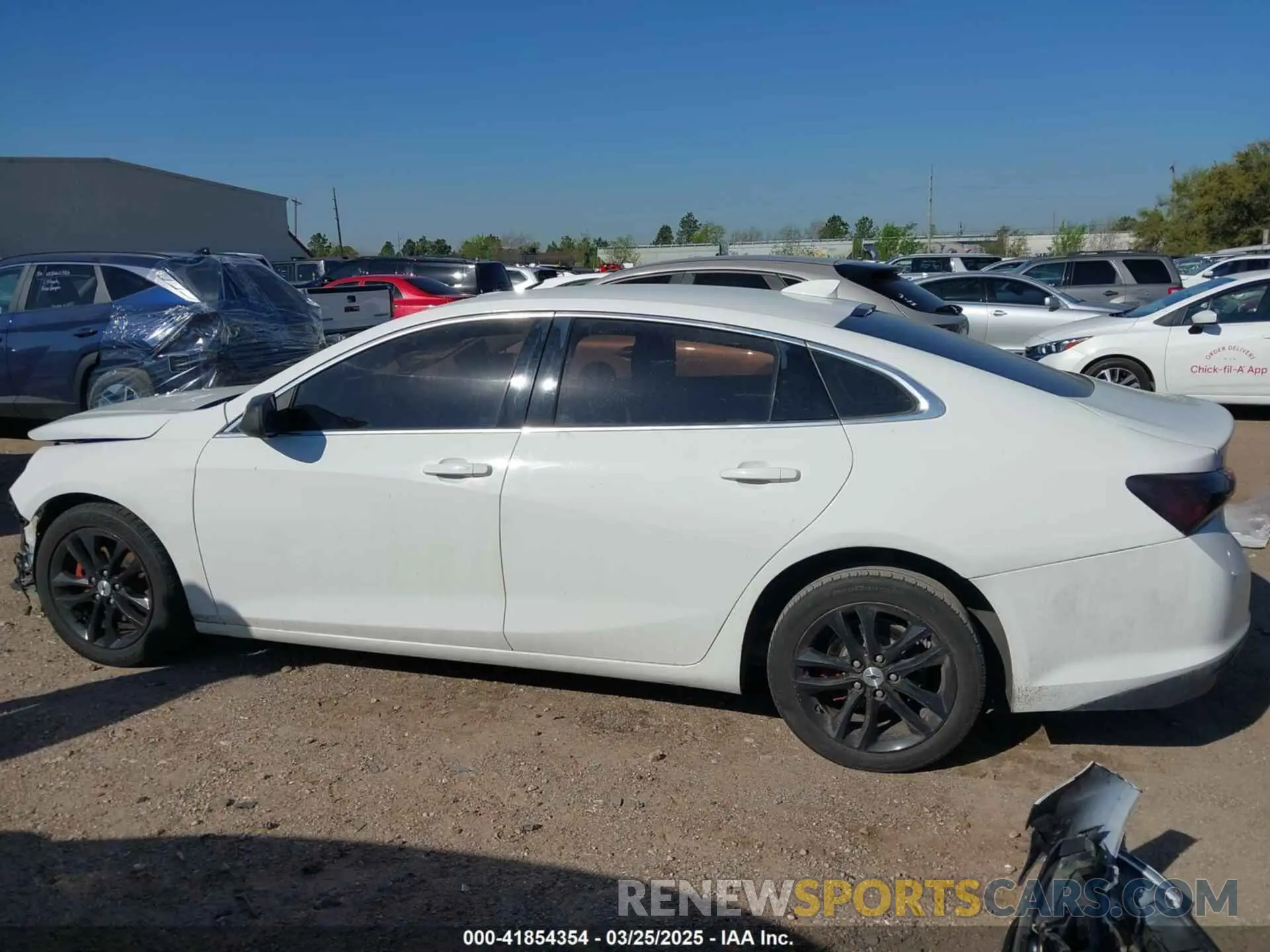 15 fotografías del automóvil dañado 1G1ZD5ST8LF065642 CHEVROLET MALIBU 2020