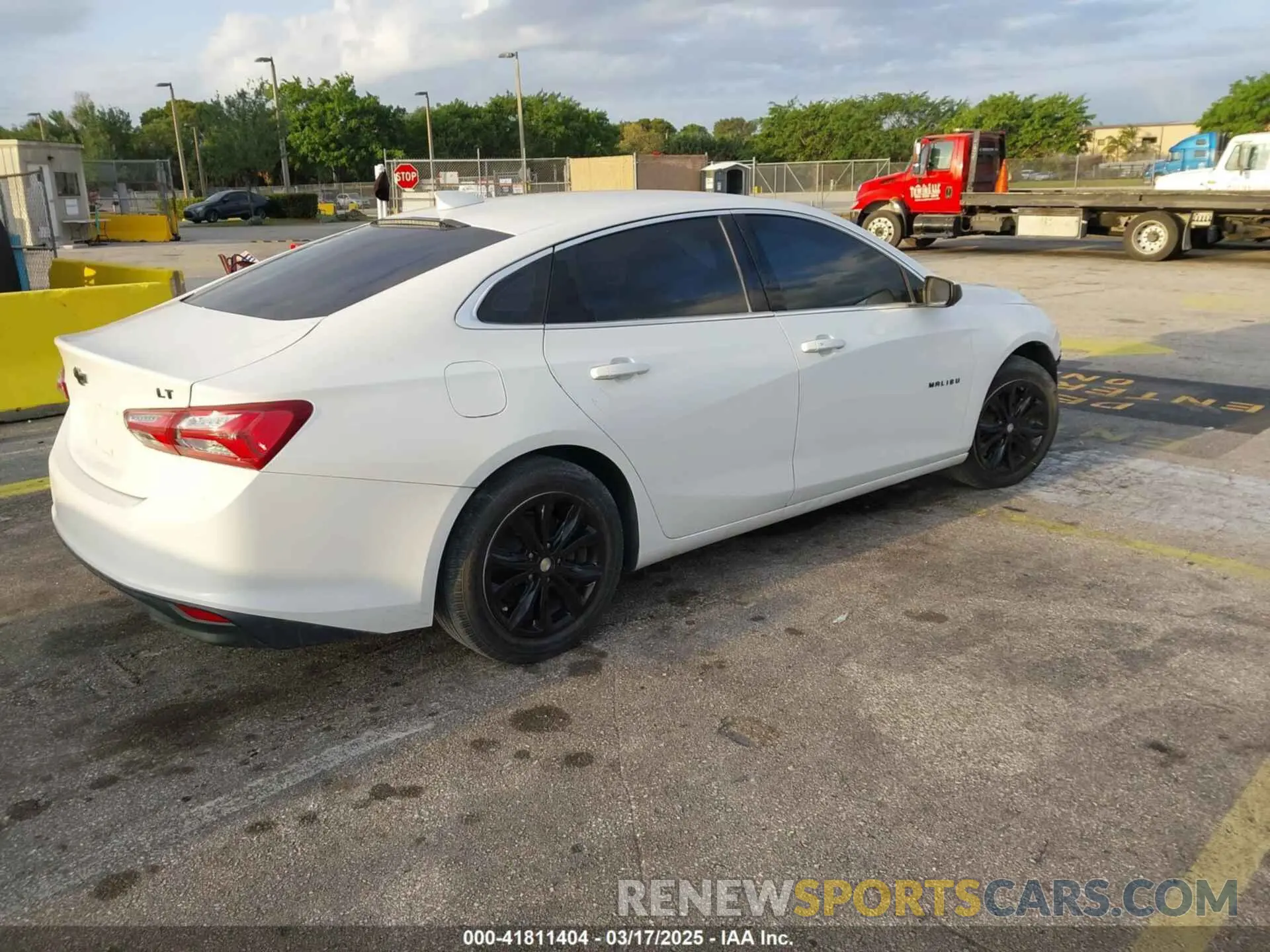 4 fotografías del automóvil dañado 1G1ZD5ST8LF066550 CHEVROLET MALIBU 2020