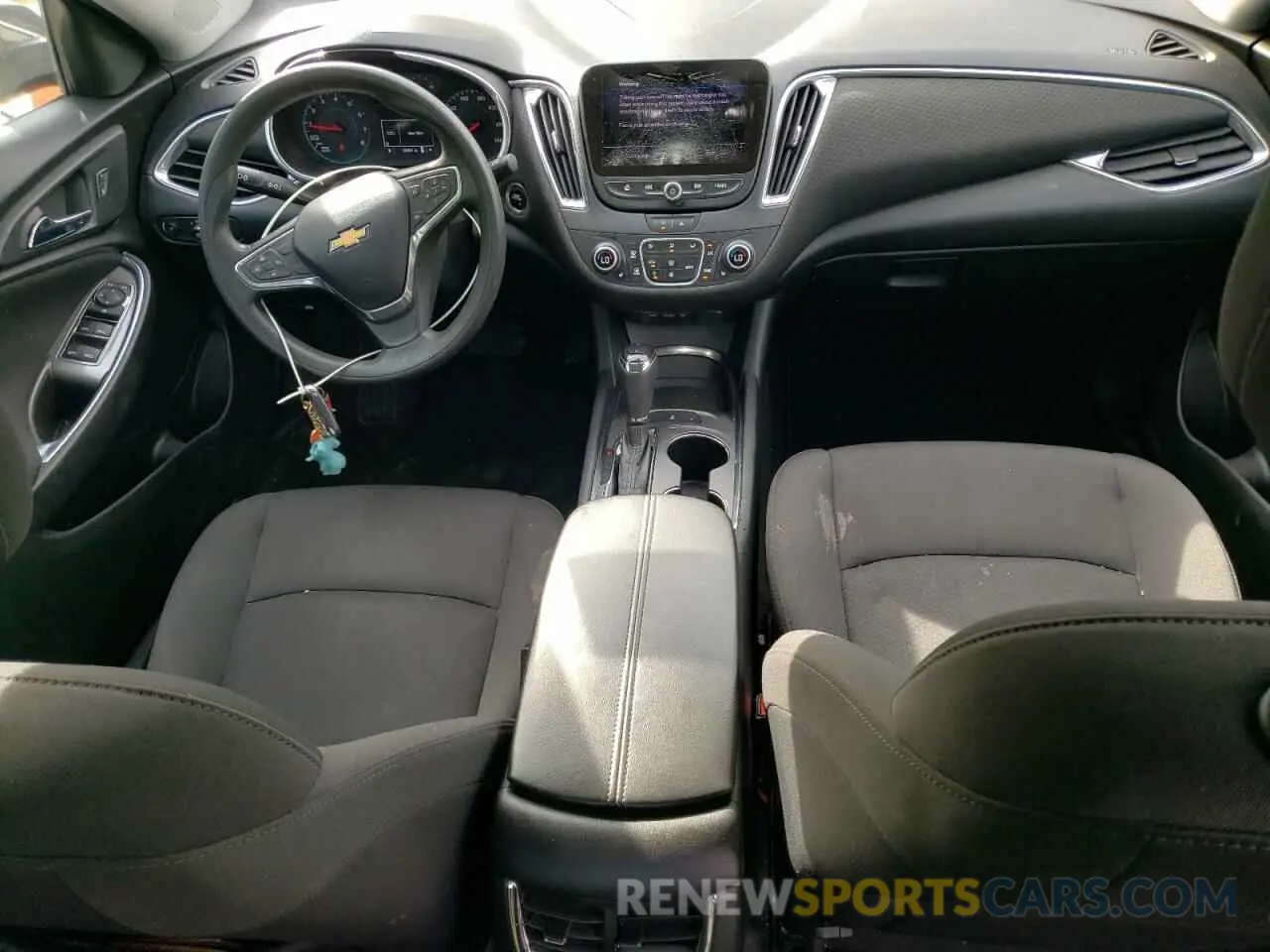 8 fotografías del automóvil dañado 1G1ZD5ST8LF084966 CHEVROLET MALIBU 2020