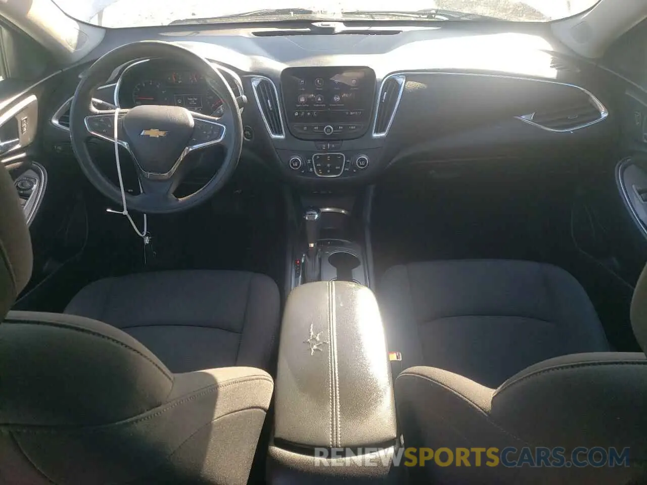 8 fotografías del automóvil dañado 1G1ZD5ST8LF089164 CHEVROLET MALIBU 2020