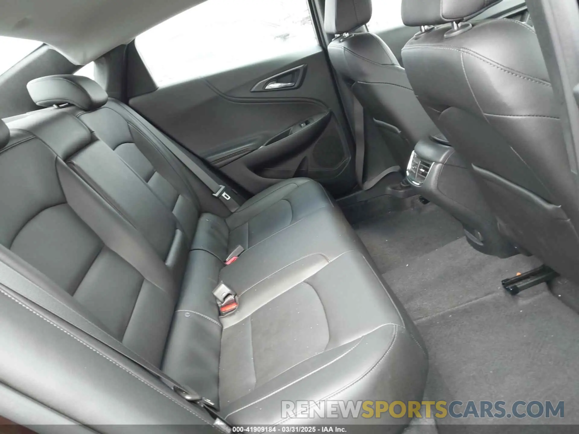 8 fotografías del automóvil dañado 1G1ZD5ST8LF116539 CHEVROLET MALIBU 2020