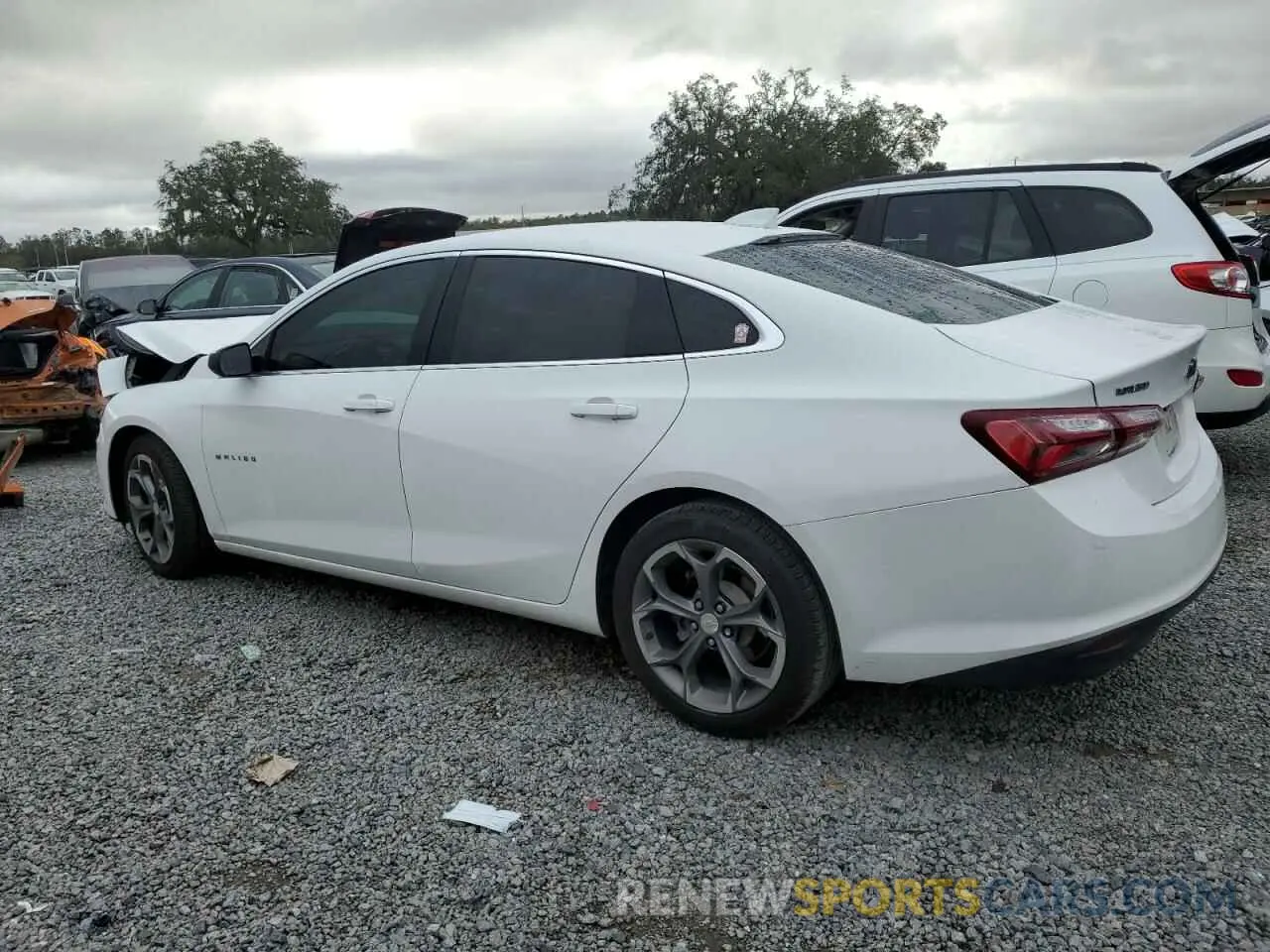 2 fotografías del automóvil dañado 1G1ZD5ST8LF158158 CHEVROLET MALIBU 2020