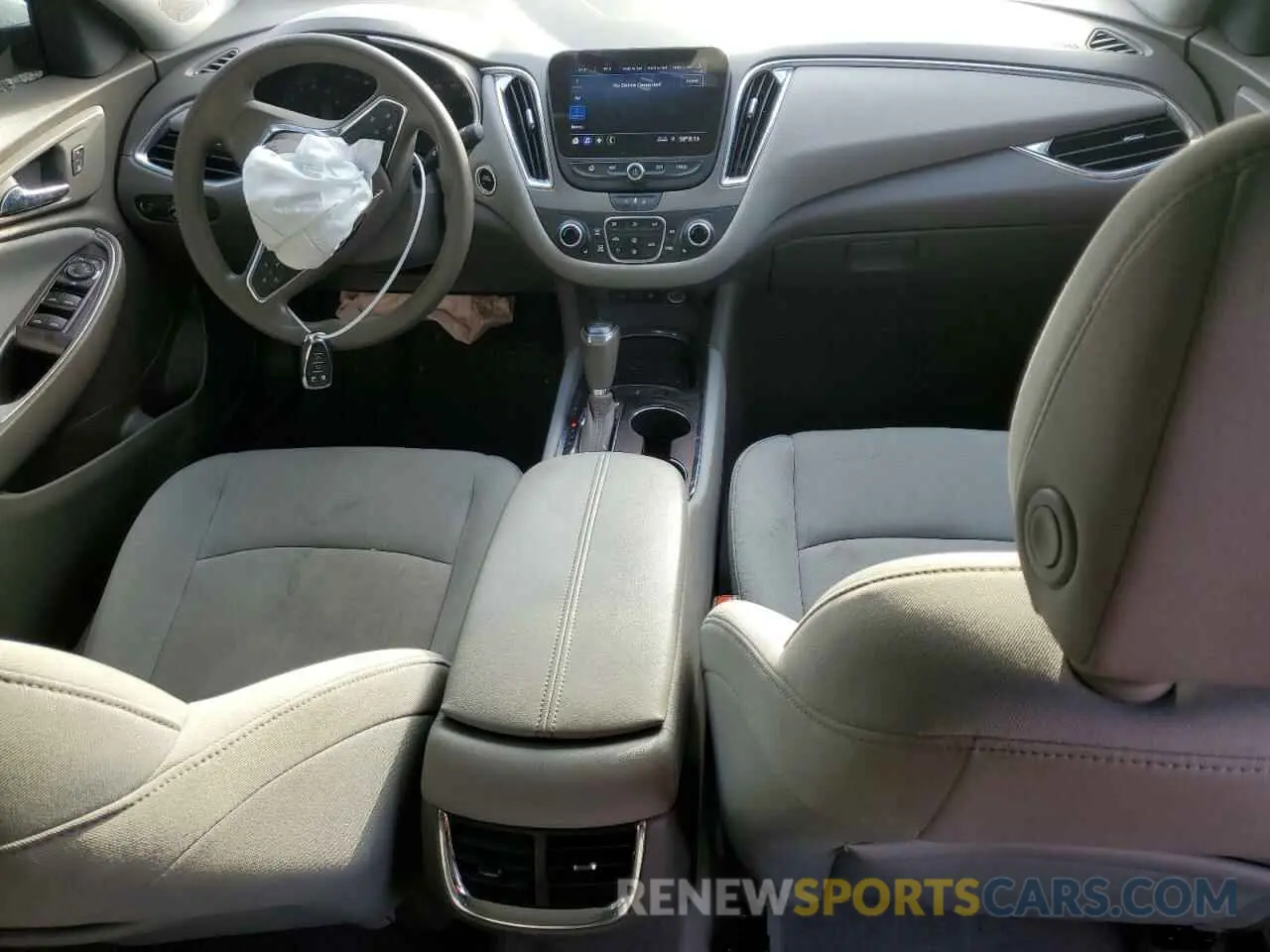 8 fotografías del automóvil dañado 1G1ZD5ST8LF158158 CHEVROLET MALIBU 2020