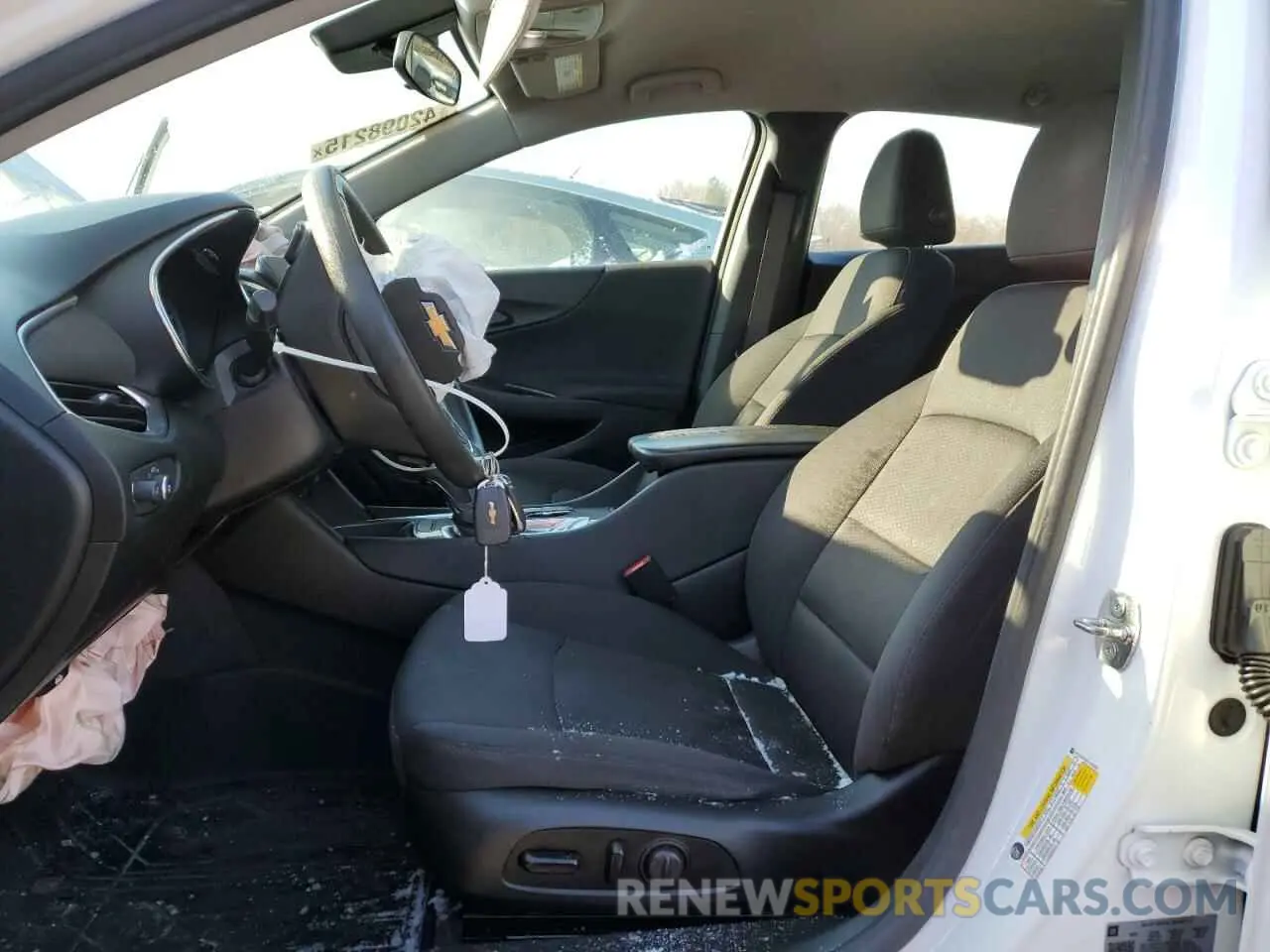 7 fotografías del automóvil dañado 1G1ZD5ST8LF158208 CHEVROLET MALIBU 2020