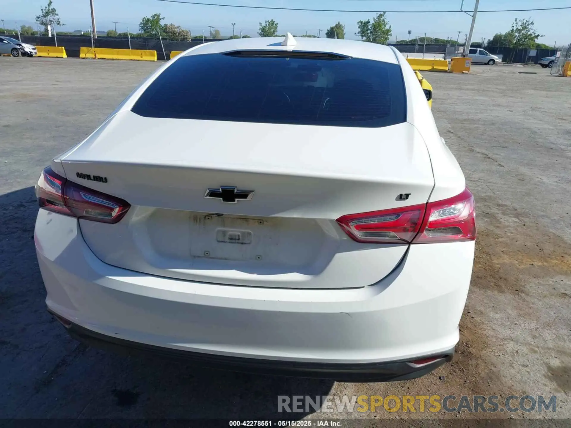 16 fotografías del automóvil dañado 1G1ZD5ST9LF054097 CHEVROLET MALIBU 2020
