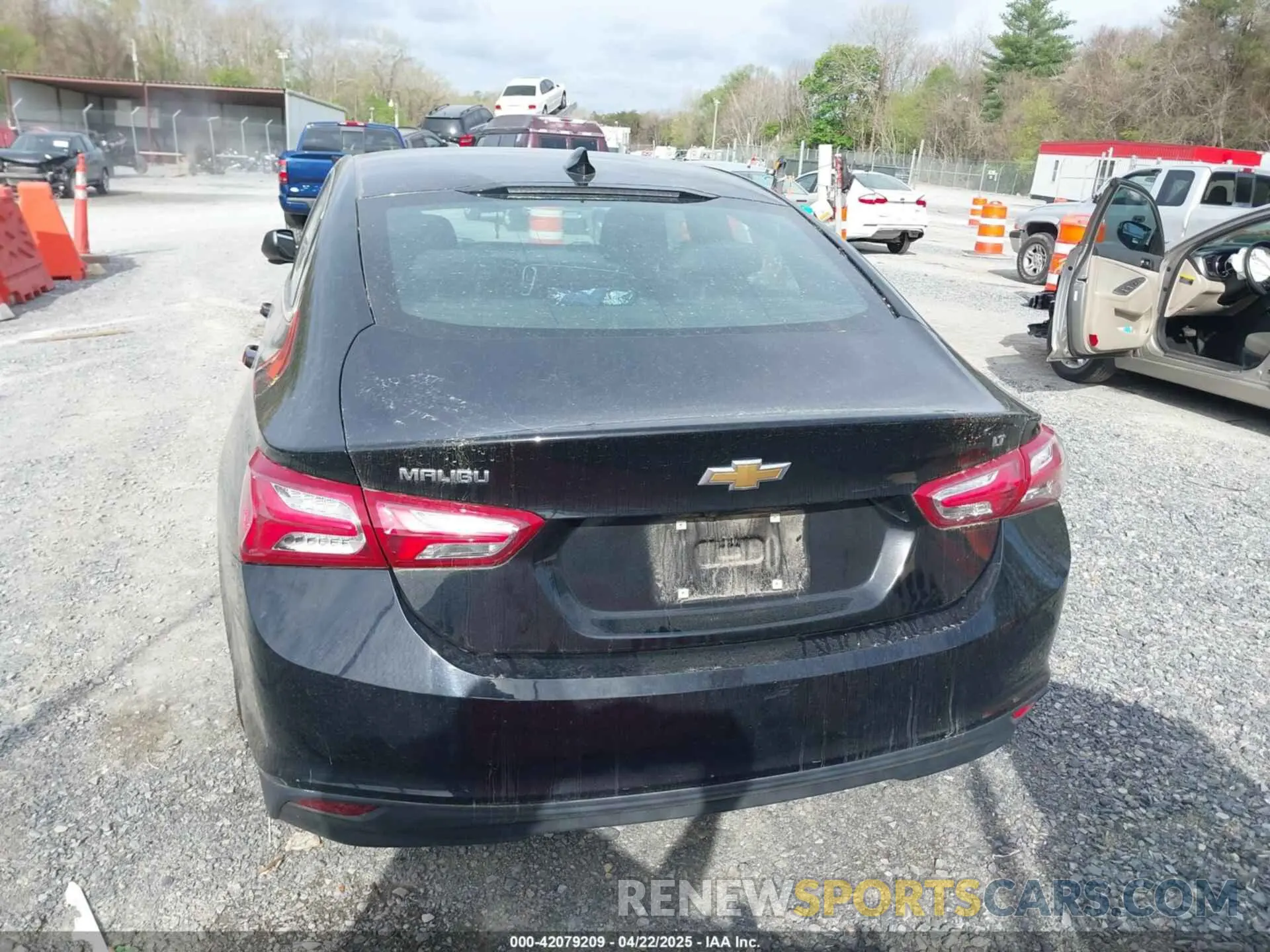 17 fotografías del automóvil dañado 1G1ZD5ST9LF054648 CHEVROLET MALIBU 2020