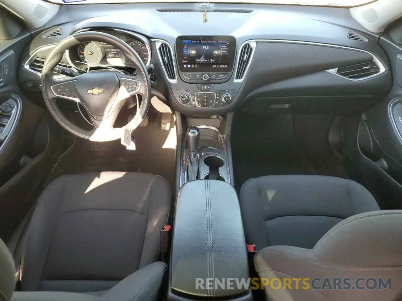 8 fotografías del automóvil dañado 1G1ZD5ST9LF058196 CHEVROLET MALIBU 2020