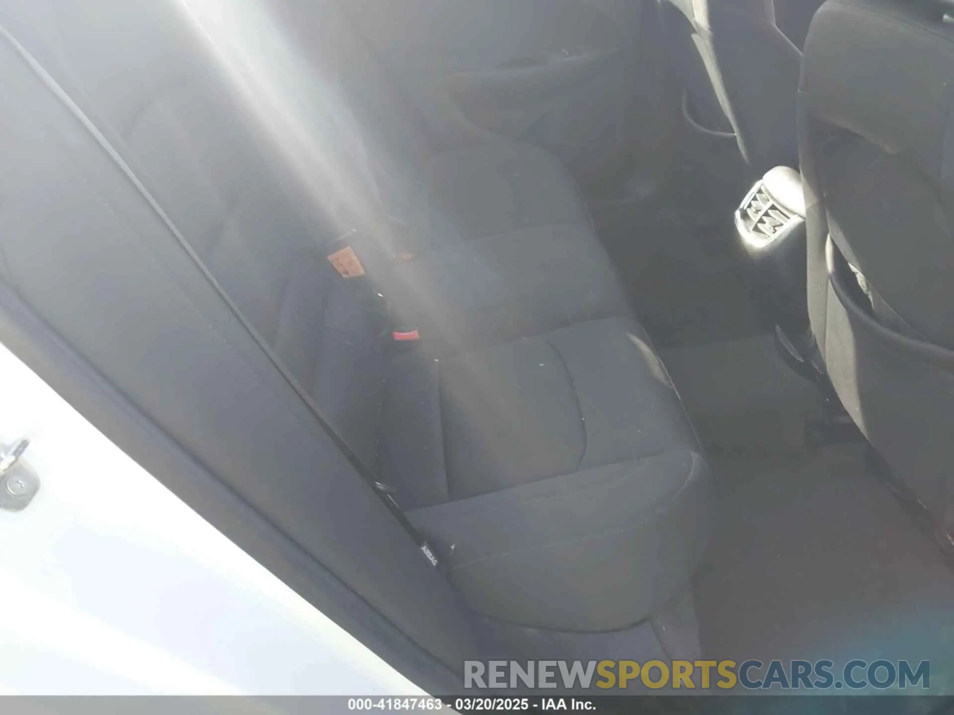 8 fotografías del automóvil dañado 1G1ZD5ST9LF064354 CHEVROLET MALIBU 2020