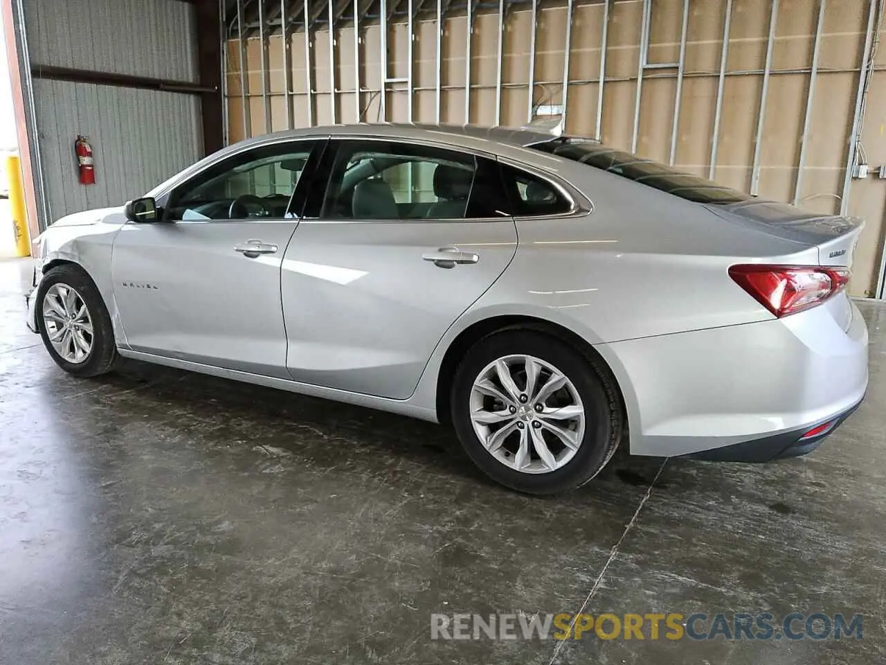 2 fotografías del automóvil dañado 1G1ZD5ST9LF067867 CHEVROLET MALIBU 2020