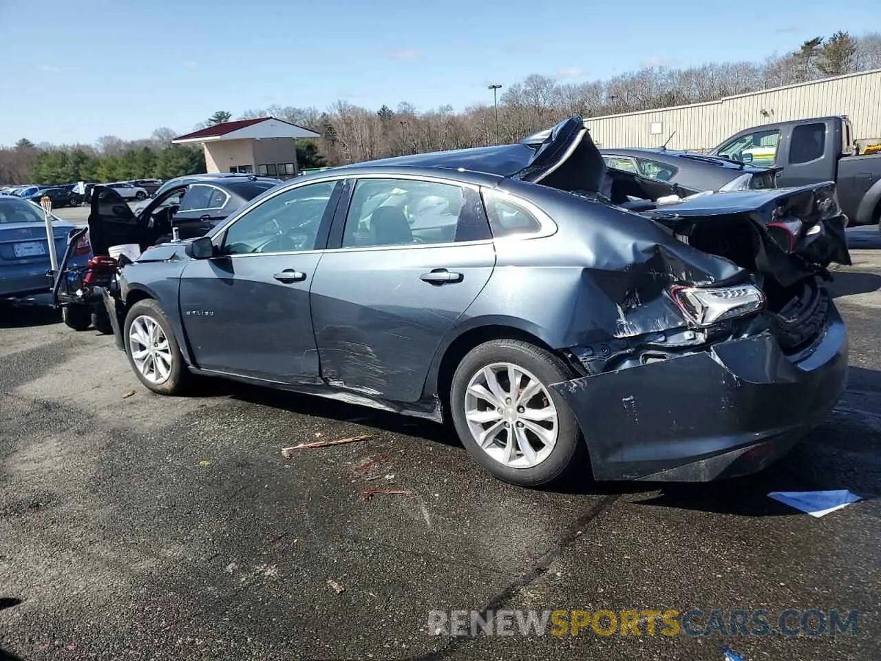 2 fotografías del automóvil dañado 1G1ZD5ST9LF116811 CHEVROLET MALIBU 2020