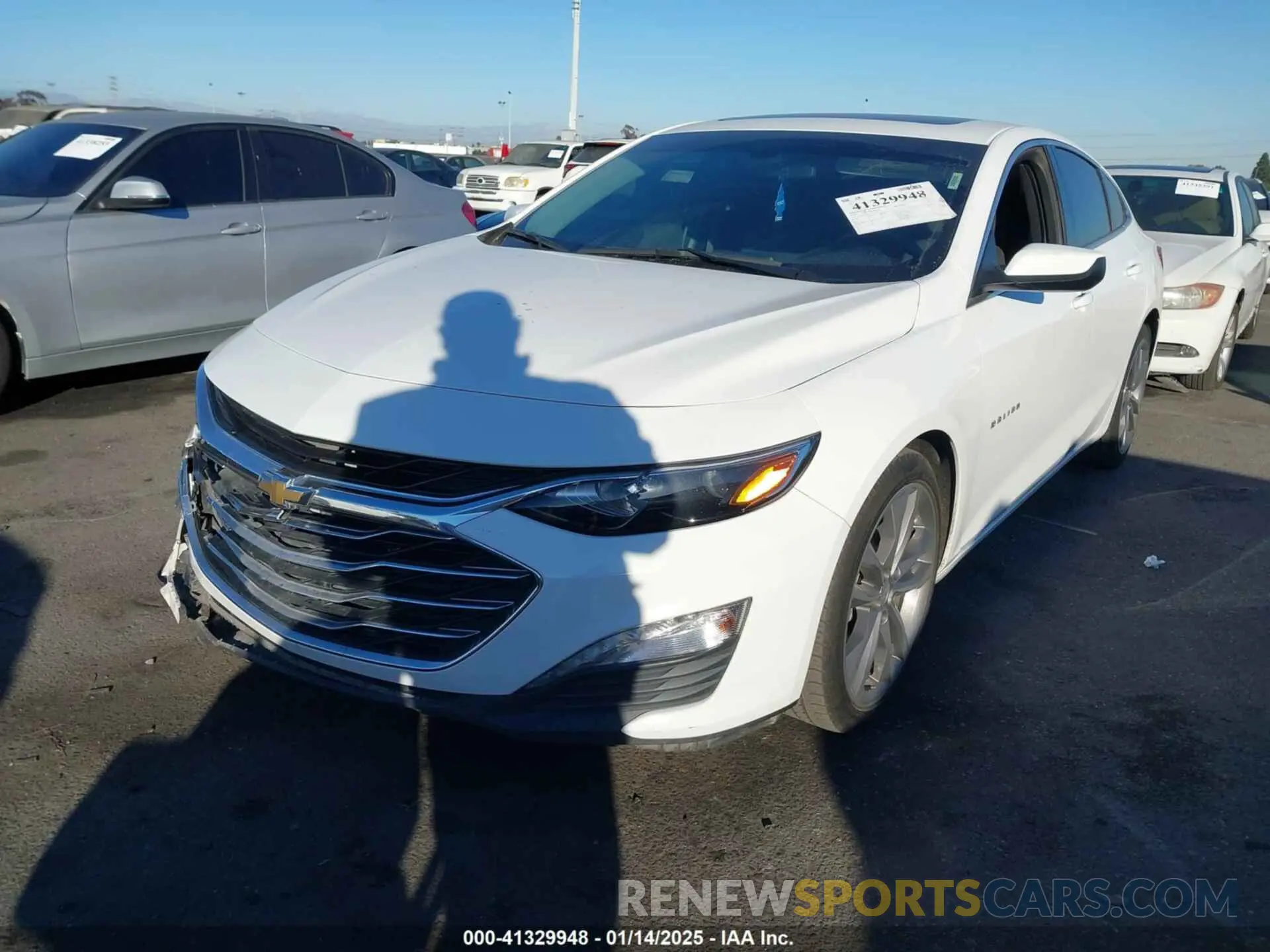 2 fotografías del automóvil dañado 1G1ZD5ST9LF123970 CHEVROLET MALIBU 2020