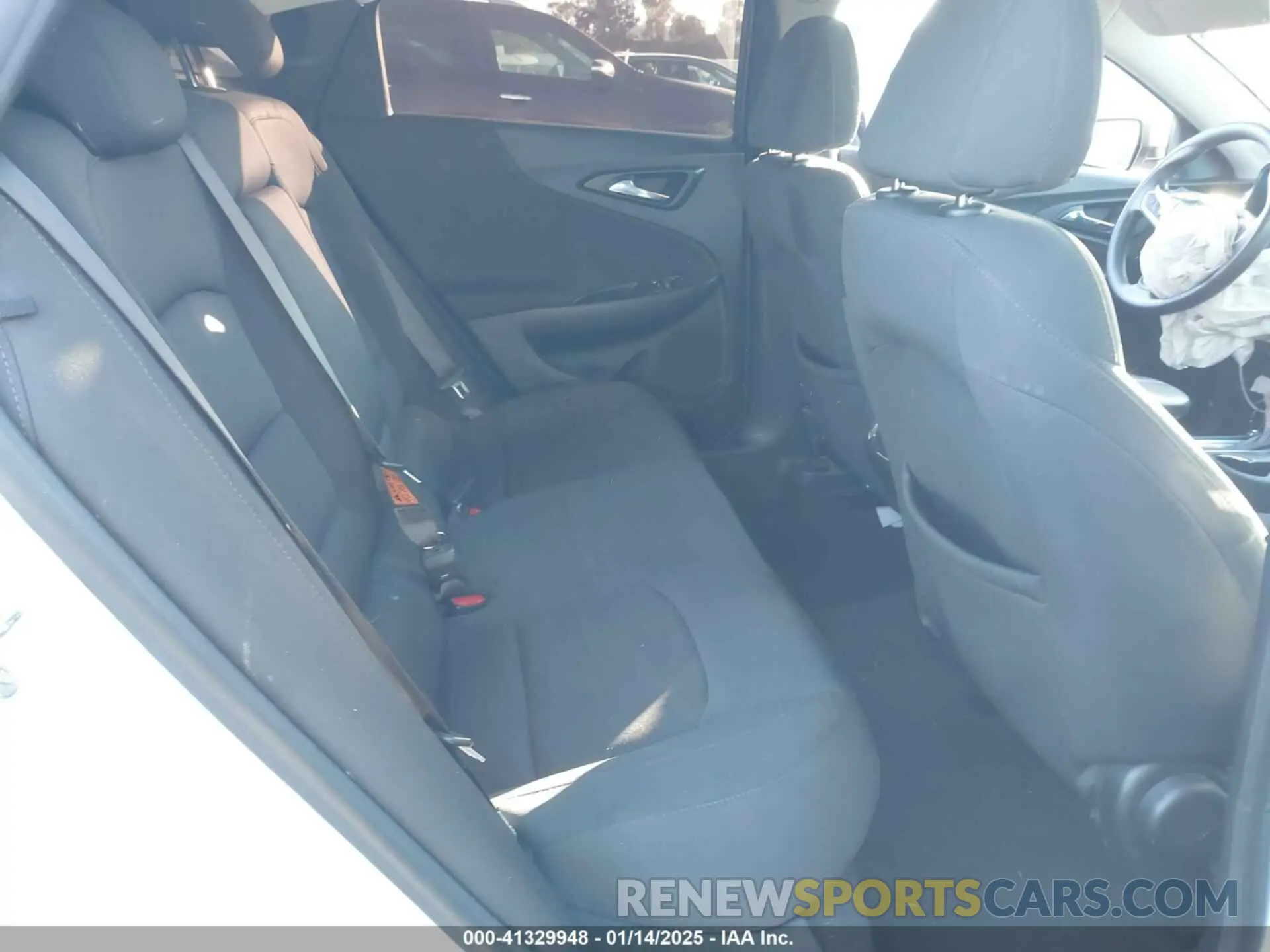 8 fotografías del automóvil dañado 1G1ZD5ST9LF123970 CHEVROLET MALIBU 2020
