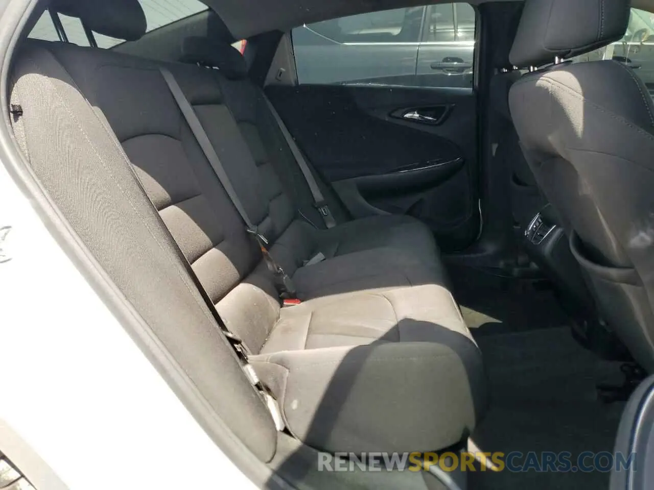 10 fotografías del automóvil dañado 1G1ZD5STXLF035283 CHEVROLET MALIBU 2020