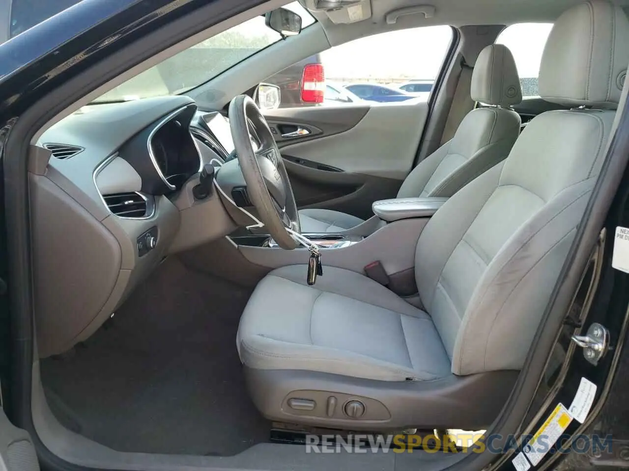 7 fotografías del automóvil dañado 1G1ZD5STXLF039334 CHEVROLET MALIBU 2020