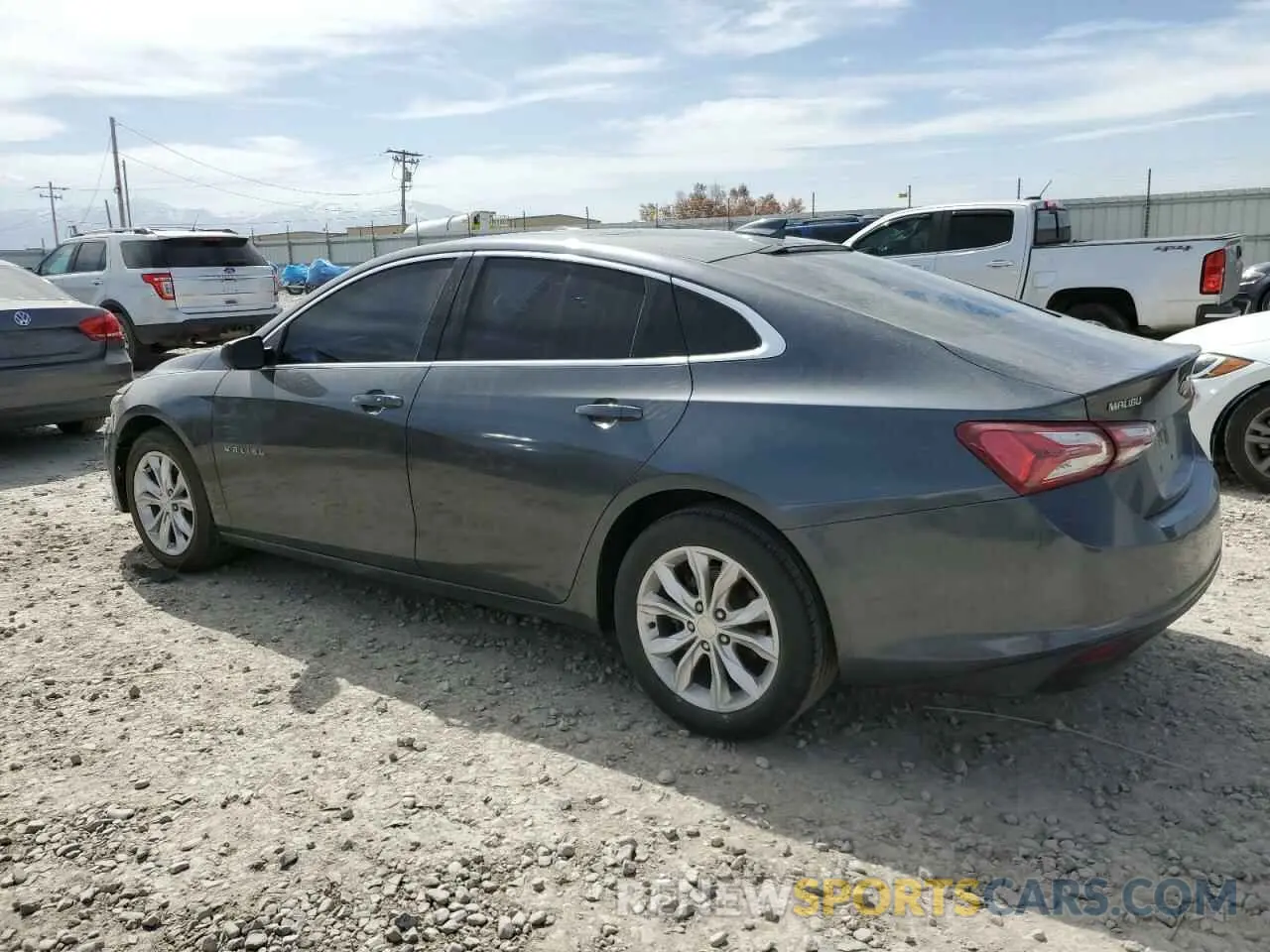 2 fotografías del automóvil dañado 1G1ZD5STXLF044078 CHEVROLET MALIBU 2020