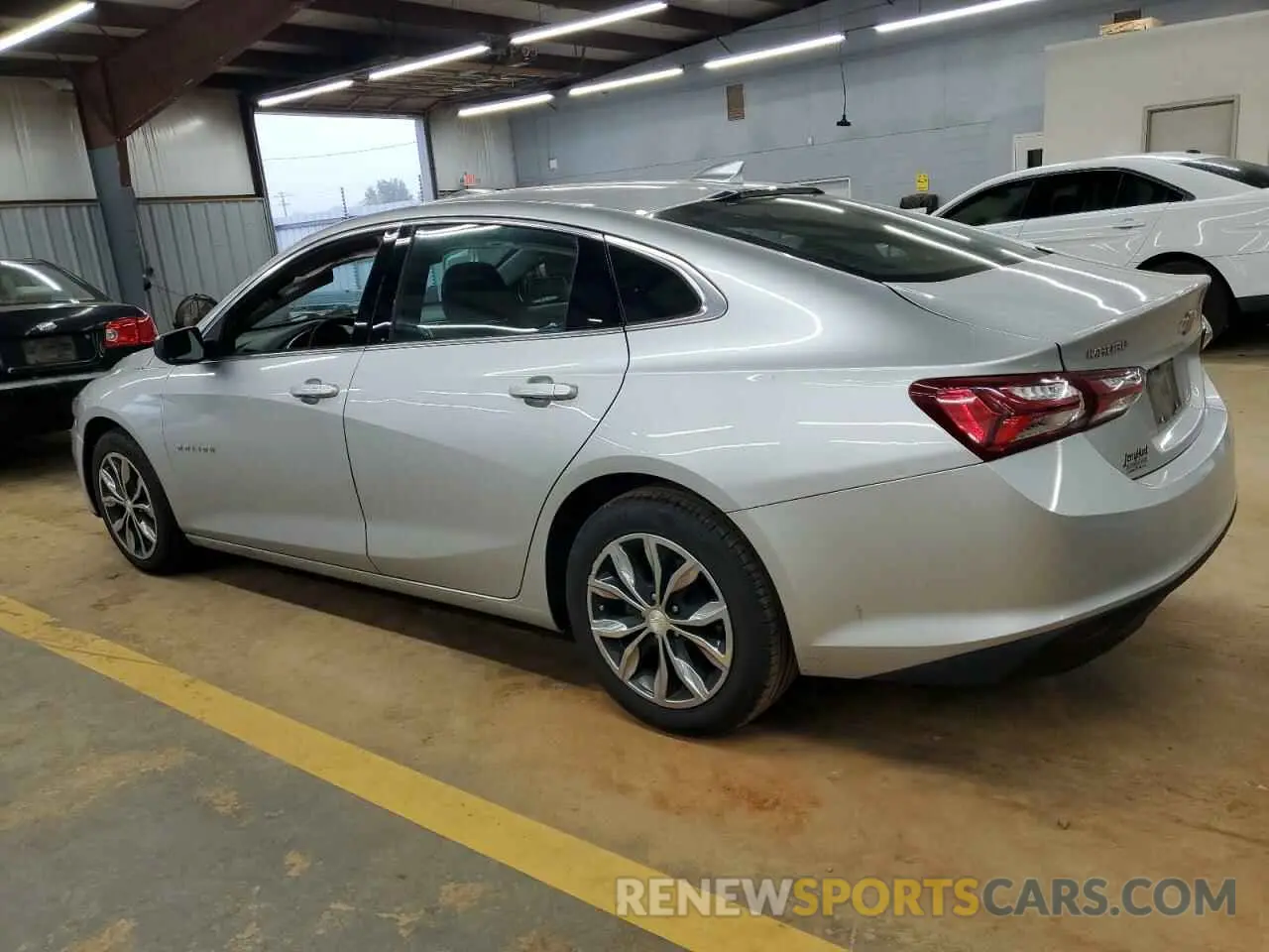 2 fotografías del automóvil dañado 1G1ZD5STXLF066890 CHEVROLET MALIBU 2020