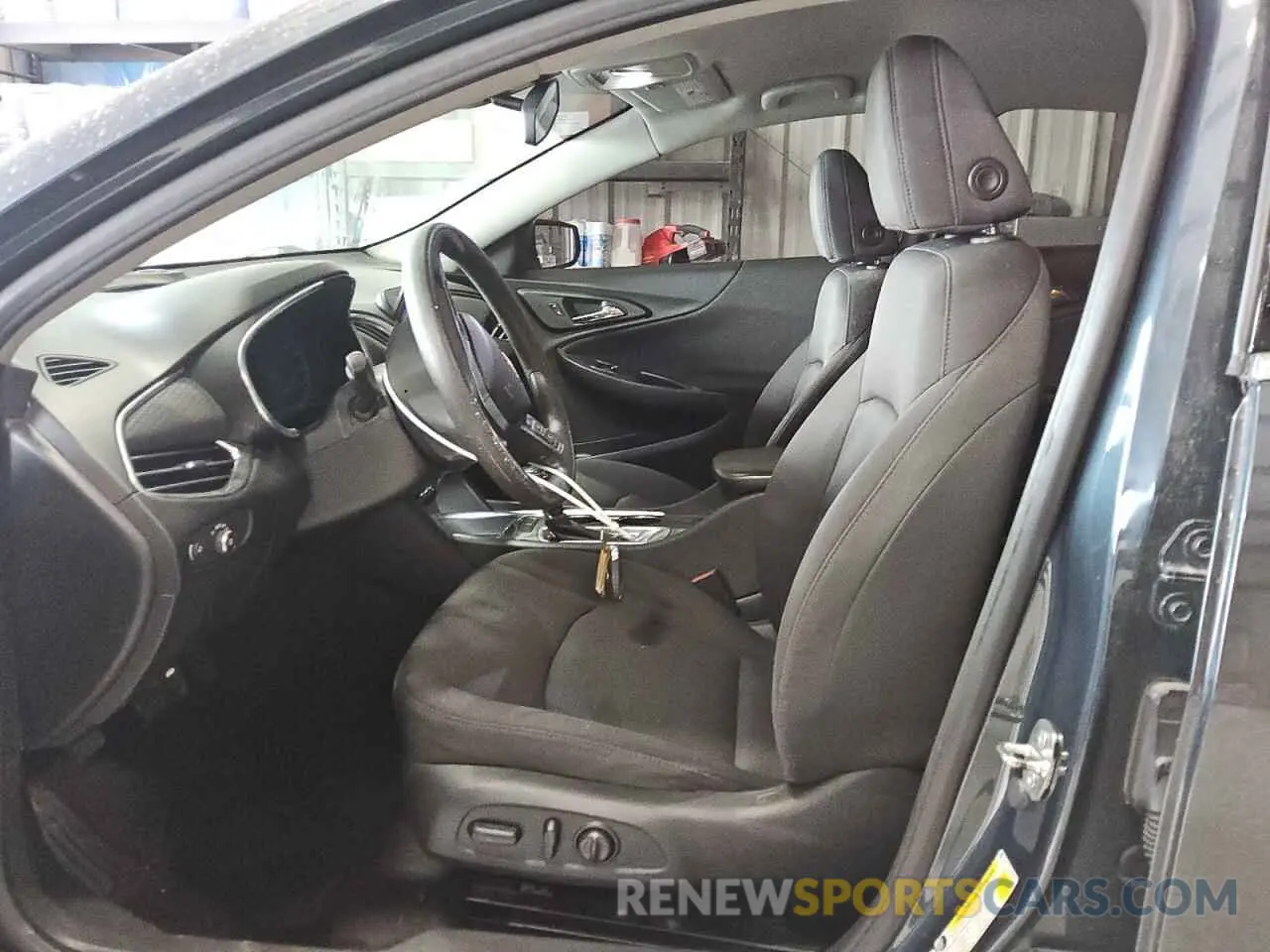 7 fotografías del automóvil dañado 1G1ZD5STXLF080868 CHEVROLET MALIBU 2020