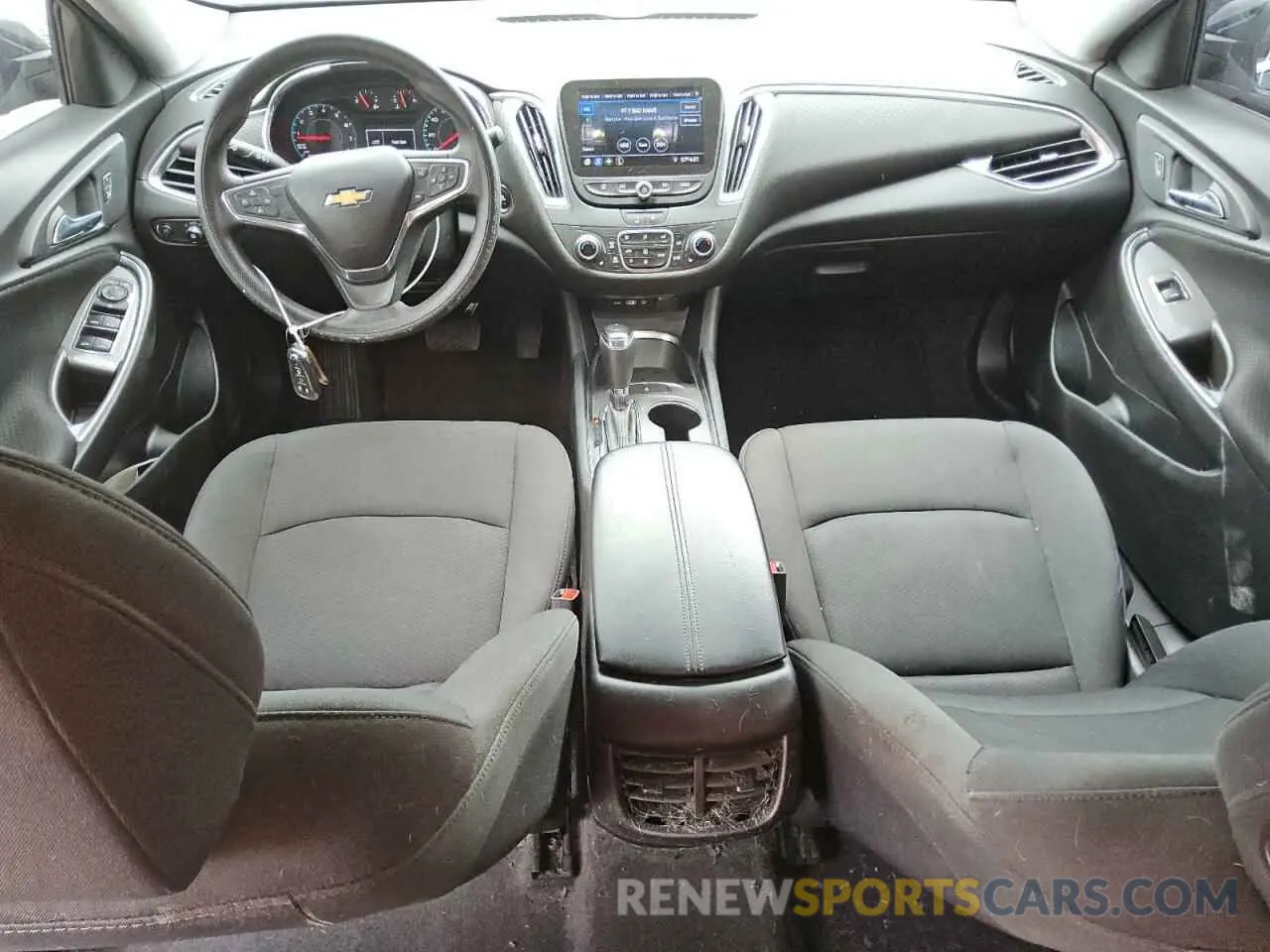 8 fotografías del automóvil dañado 1G1ZD5STXLF080868 CHEVROLET MALIBU 2020
