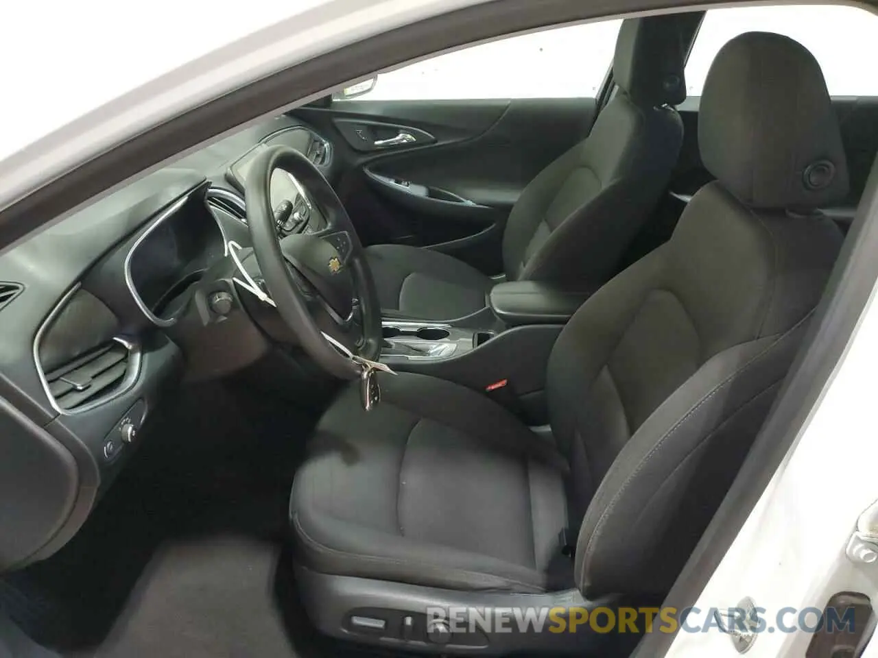 7 fotografías del automóvil dañado 1G1ZD5STXLF092129 CHEVROLET MALIBU 2020