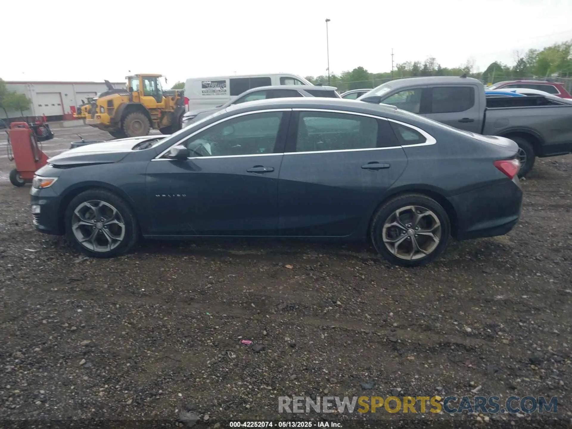 14 fotografías del automóvil dañado 1G1ZD5STXLF096374 CHEVROLET MALIBU 2020