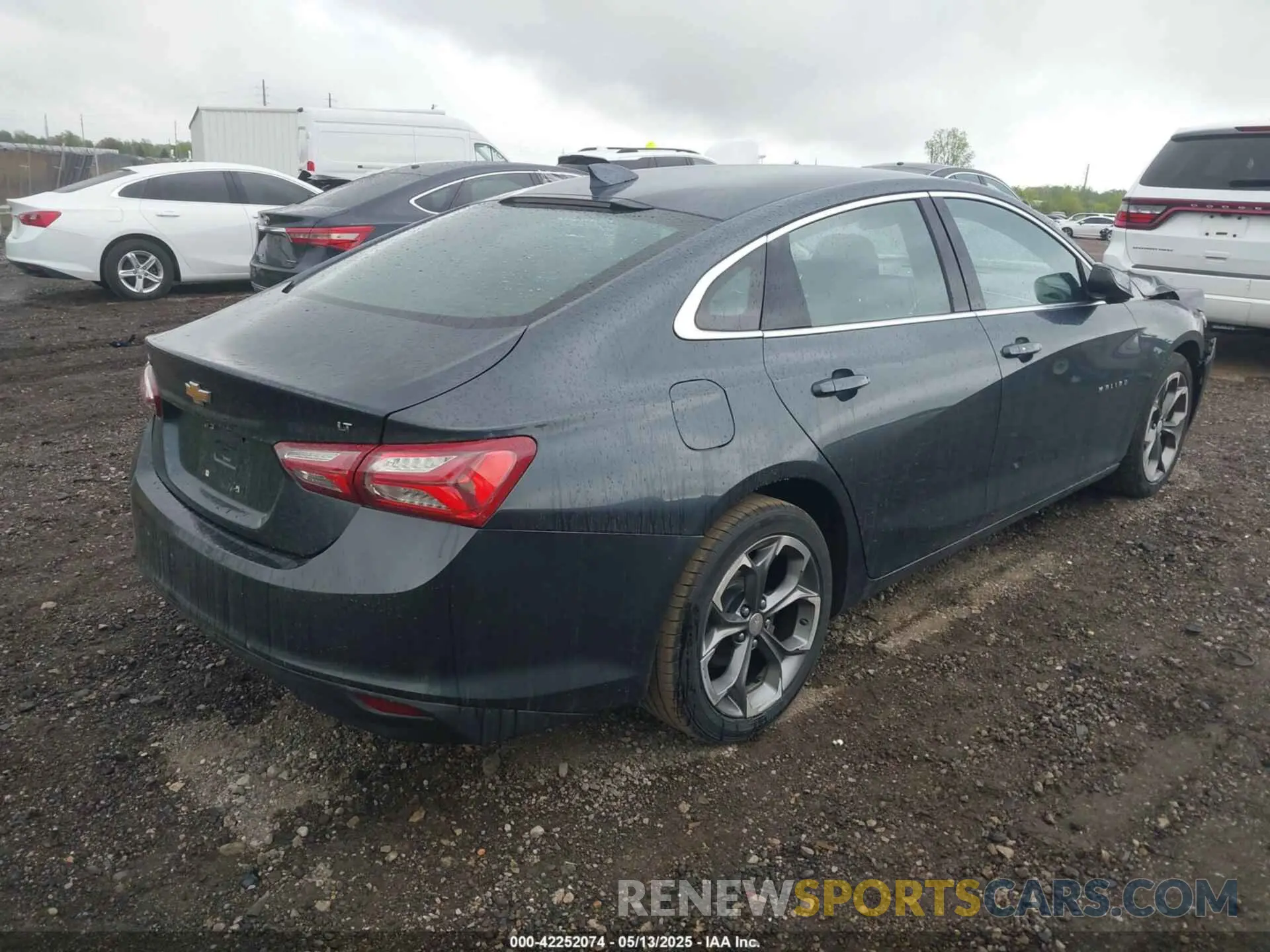 4 fotografías del automóvil dañado 1G1ZD5STXLF096374 CHEVROLET MALIBU 2020