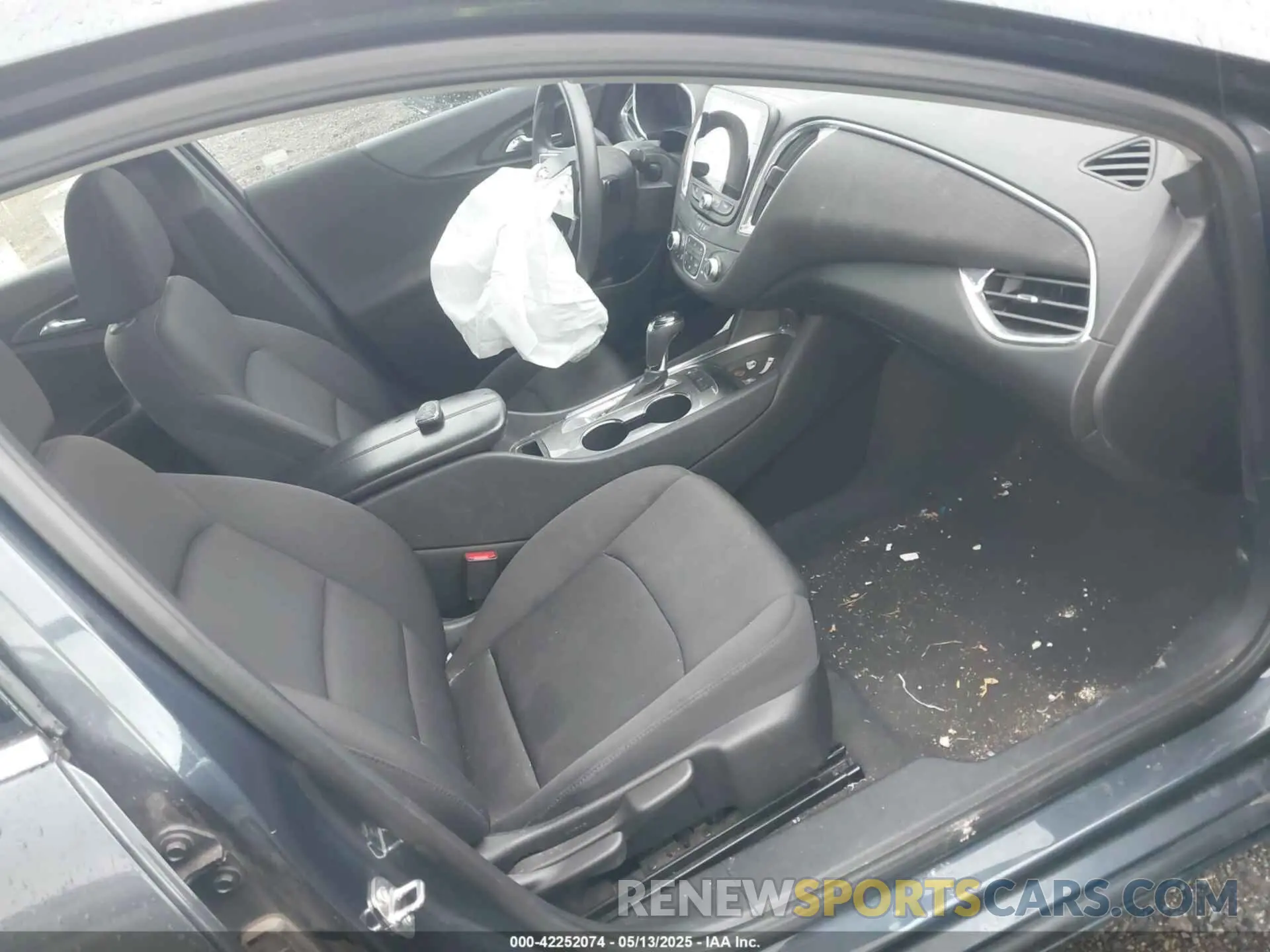 5 fotografías del automóvil dañado 1G1ZD5STXLF096374 CHEVROLET MALIBU 2020