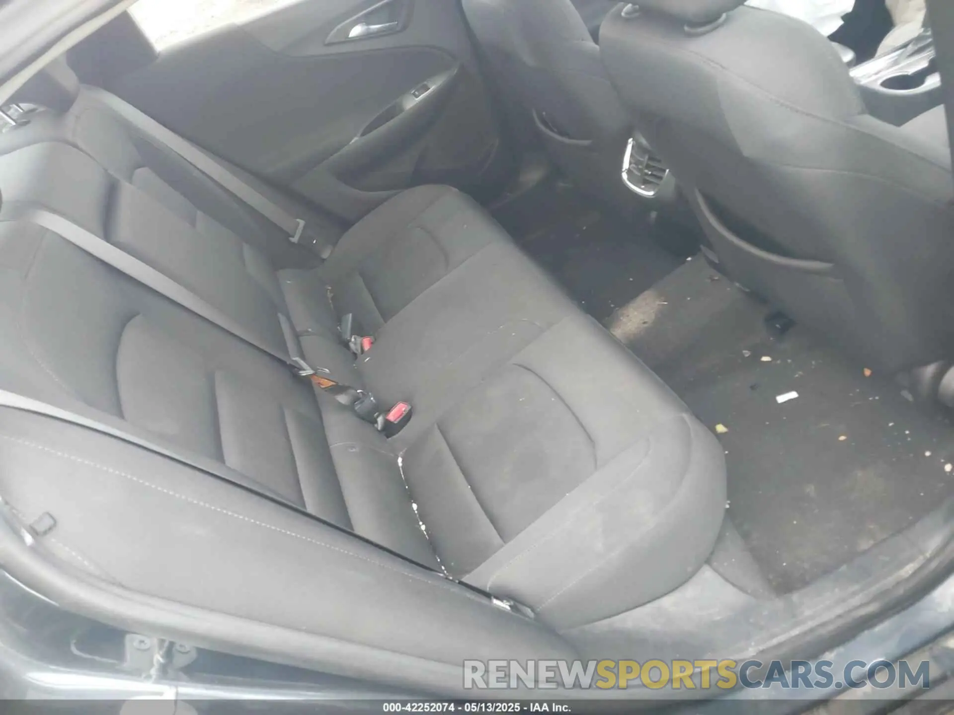 8 fotografías del automóvil dañado 1G1ZD5STXLF096374 CHEVROLET MALIBU 2020