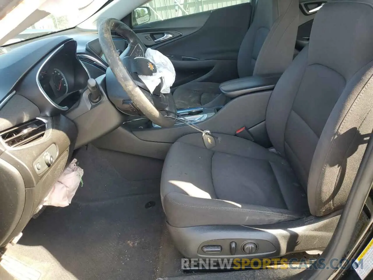 7 fotografías del automóvil dañado 1G1ZD5STXLF112802 CHEVROLET MALIBU 2020