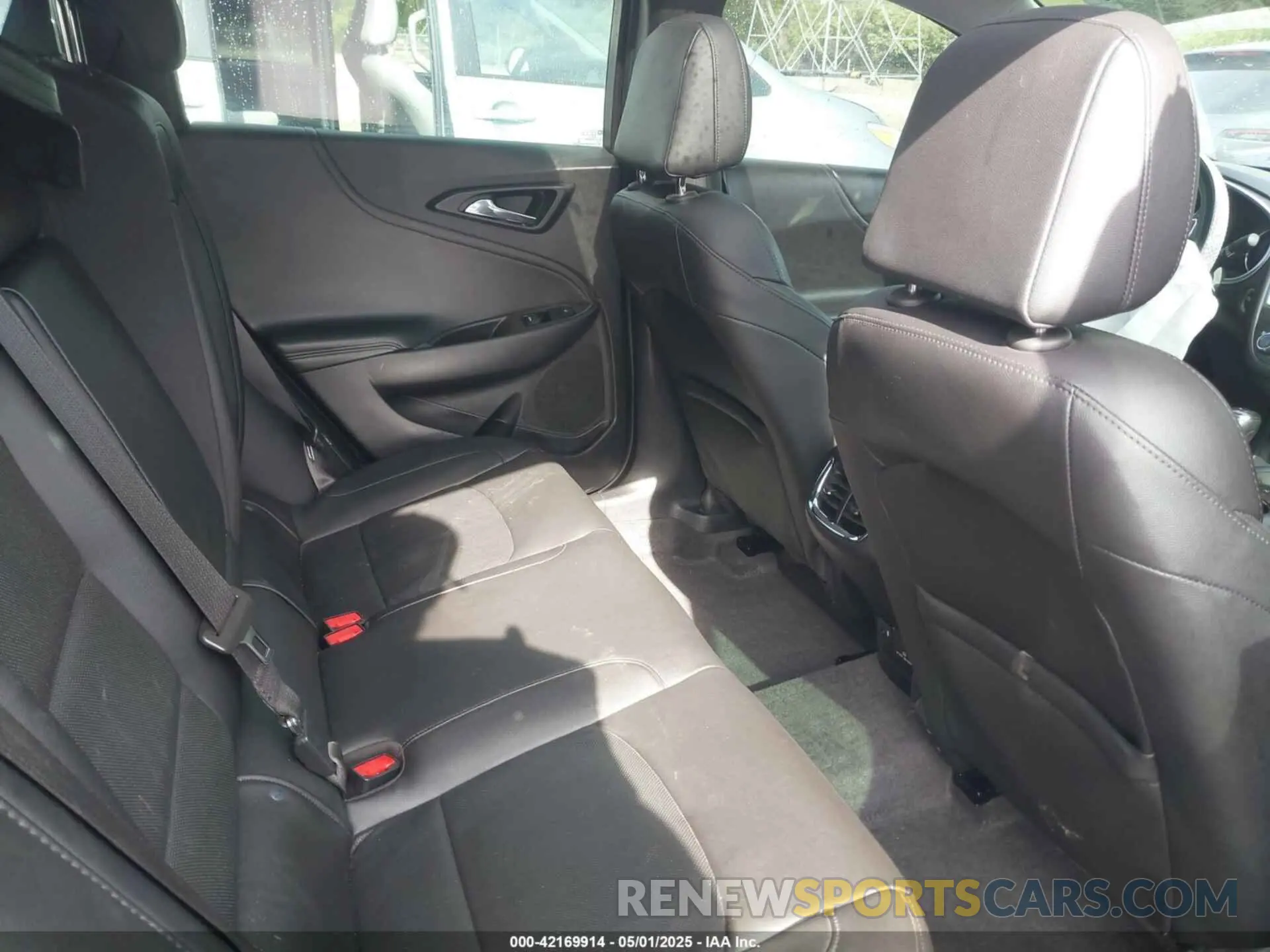 8 fotografías del automóvil dañado 1G1ZE5SX3LF142997 CHEVROLET MALIBU 2020