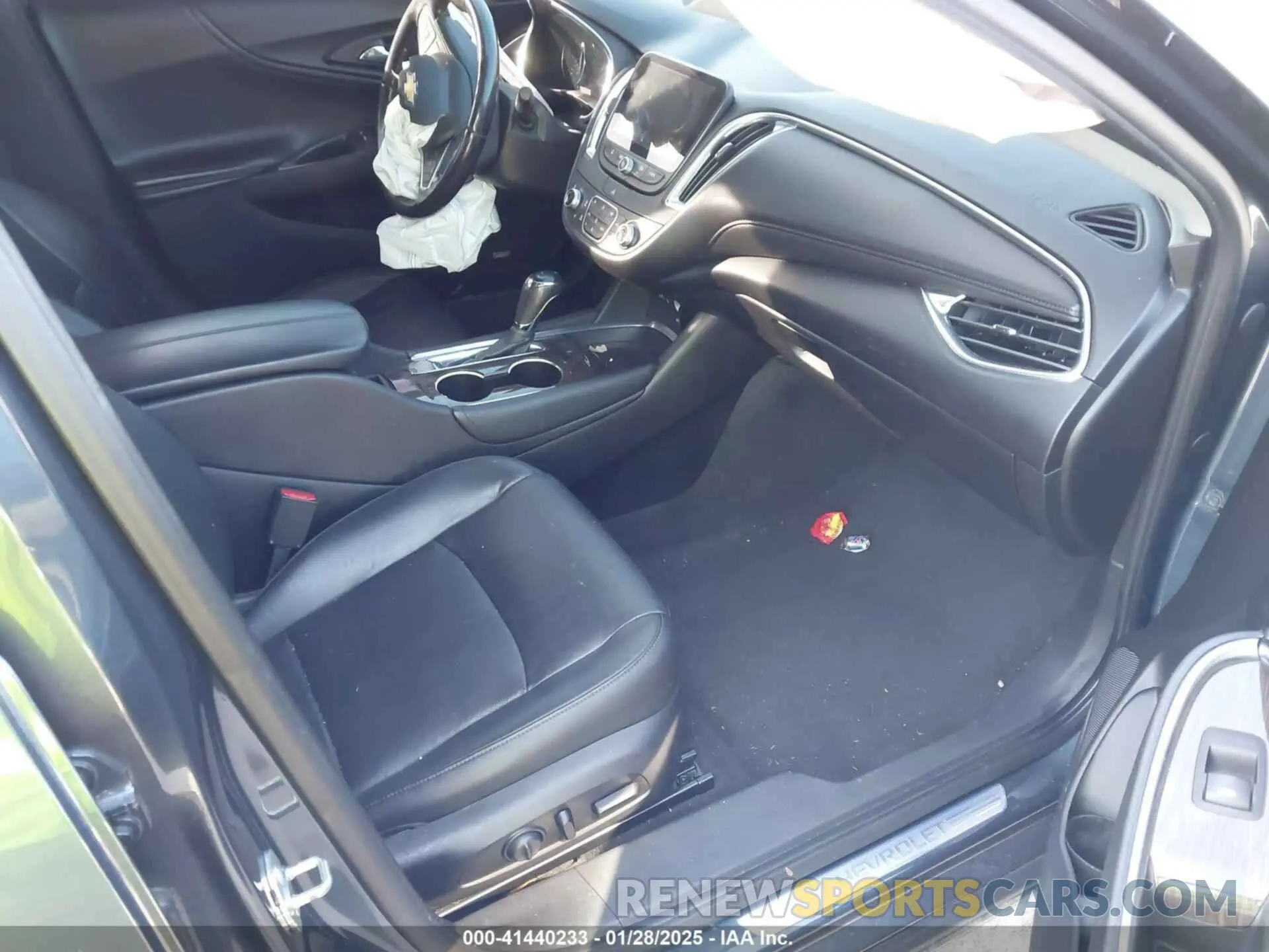 5 fotografías del automóvil dañado 1G1ZE5SX6LF008128 CHEVROLET MALIBU 2020