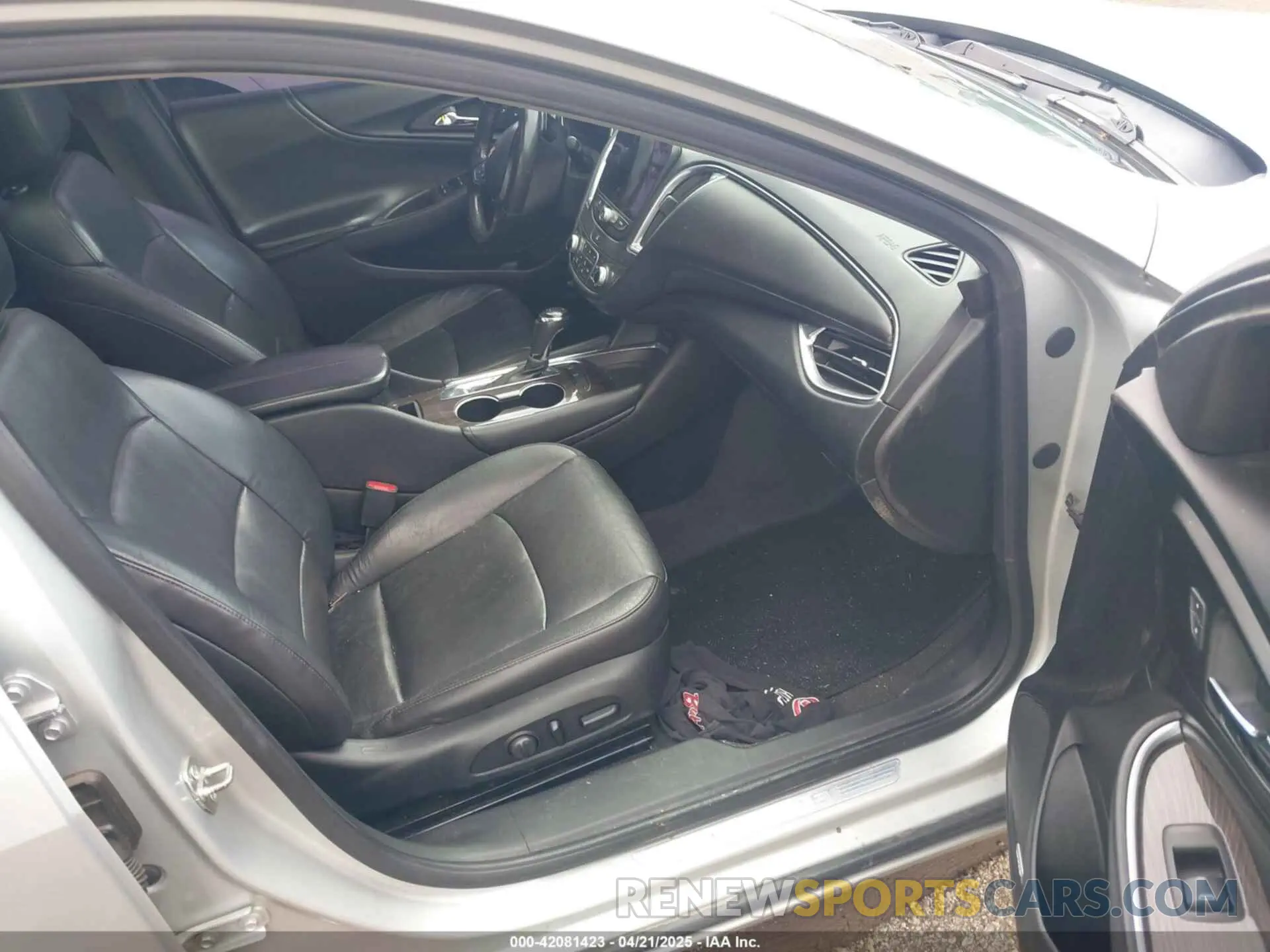 5 fotografías del automóvil dañado 1G1ZE5SX8LF032978 CHEVROLET MALIBU 2020