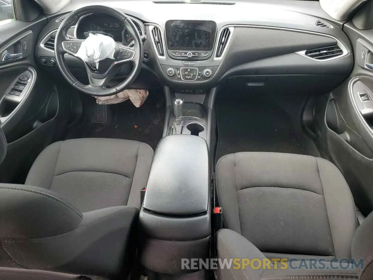 8 fotografías del automóvil dañado 1G1ZG5ST3LF024228 CHEVROLET MALIBU 2020